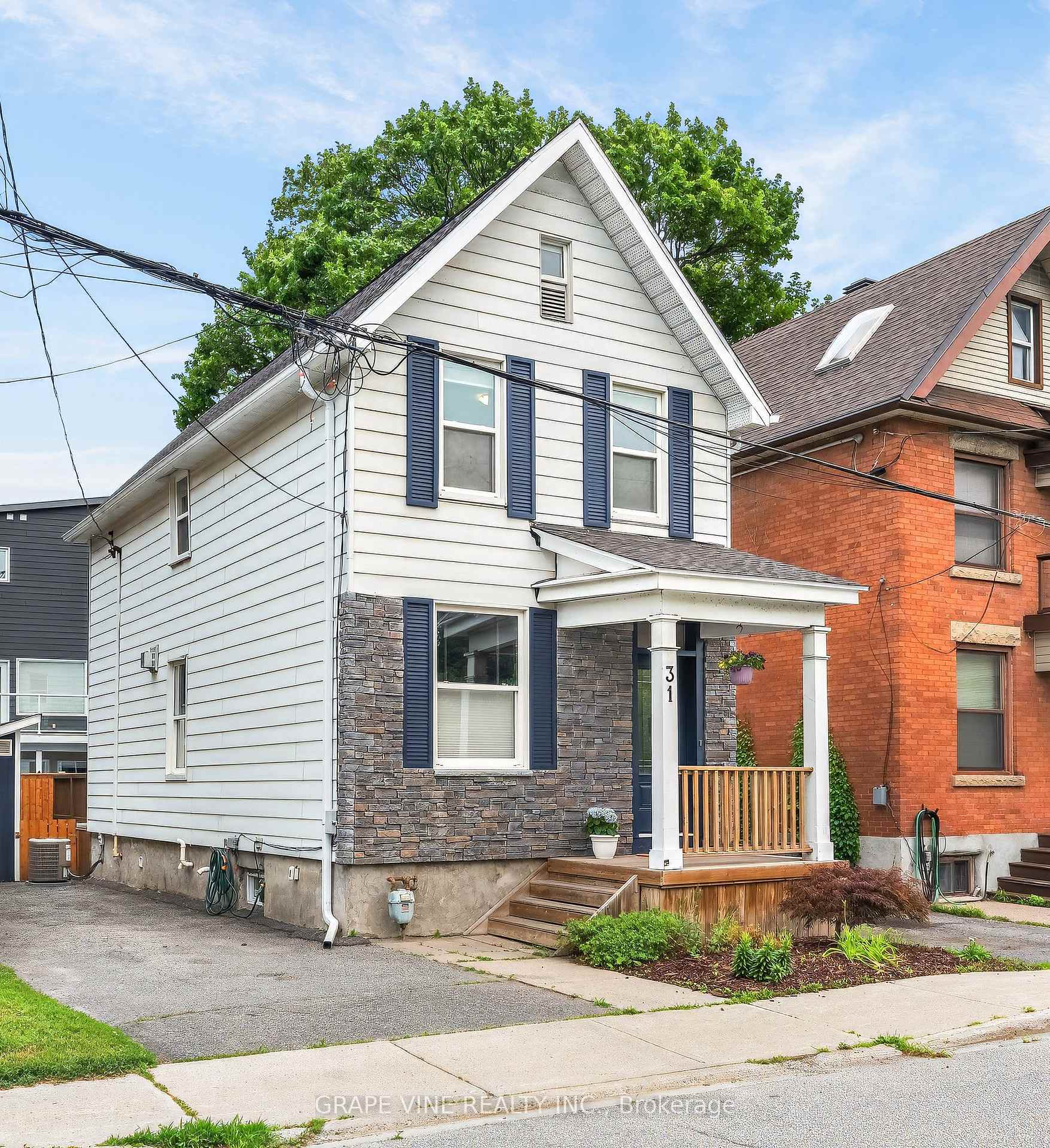 Photo 1 of 31 Westmount Avenue, Ottawa, Hintonburg — HOMEH