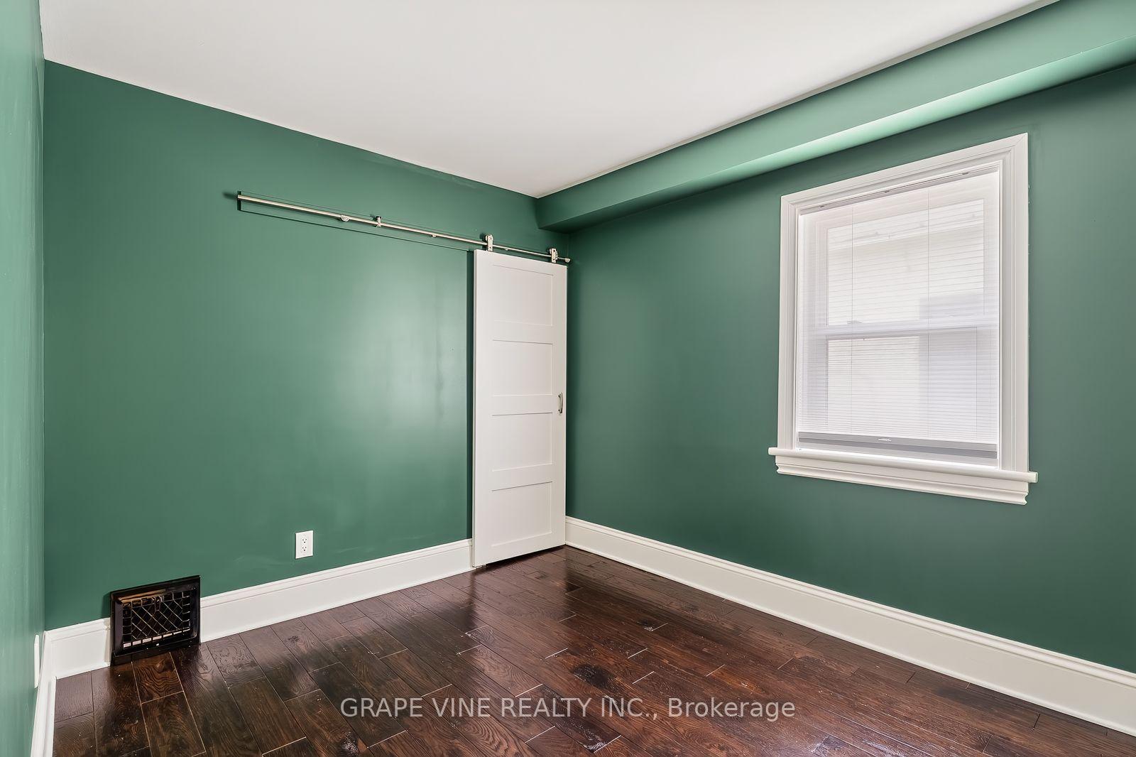 Photo 28 of 31 Westmount Avenue, Ottawa, Hintonburg — HOMEH