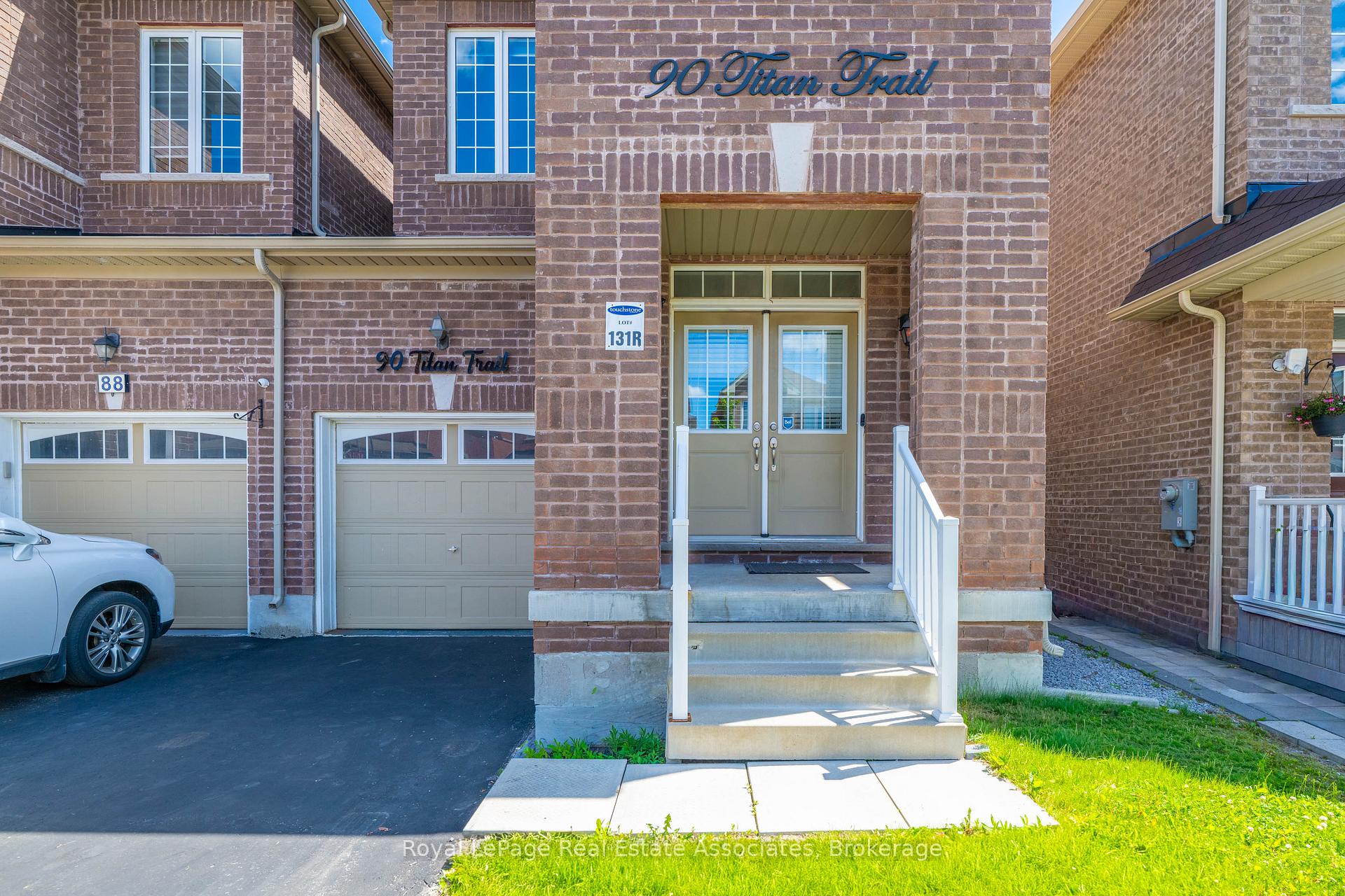 Photo 2 of 90 Titan Trail, Markham, Cedarwood — HOMEH