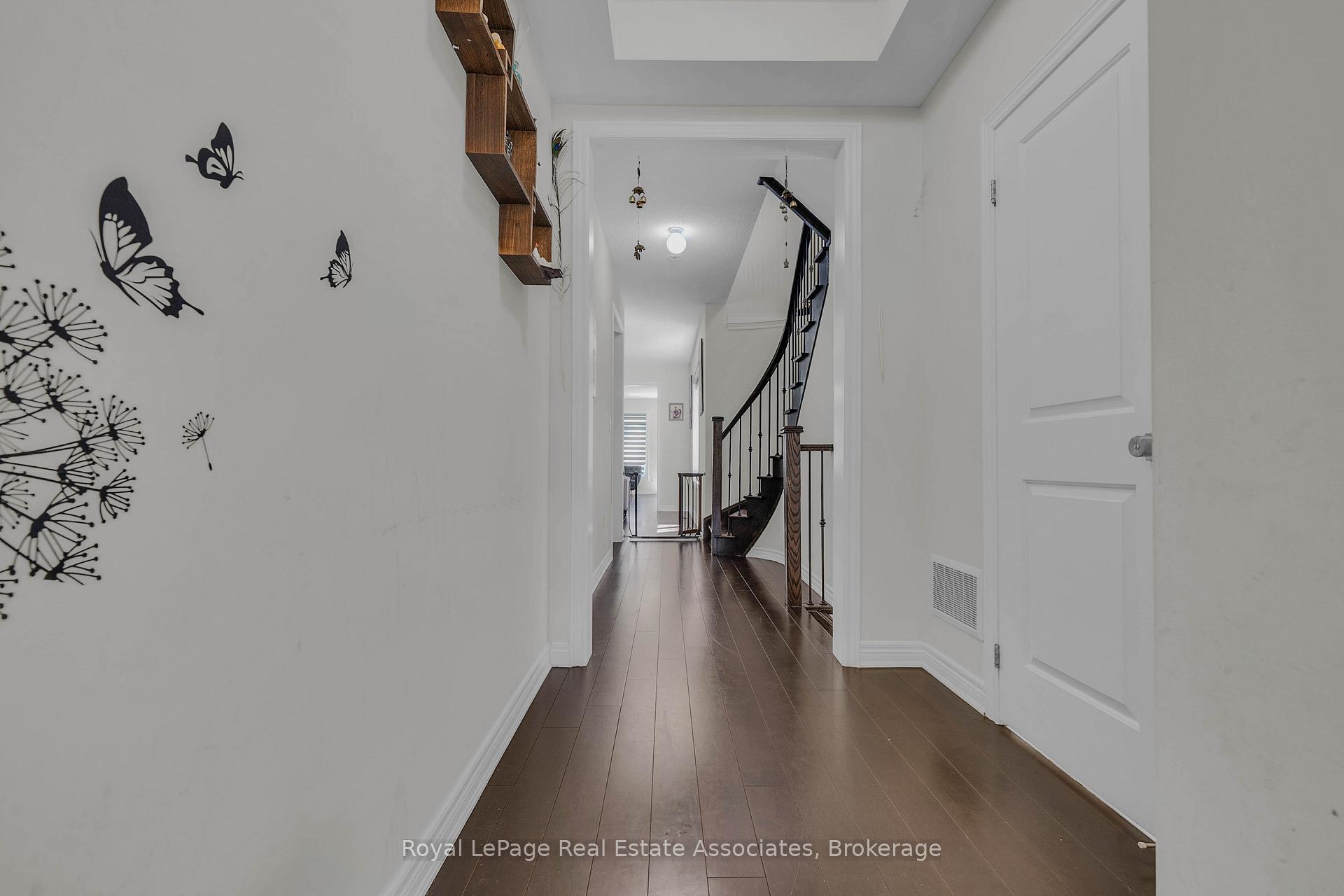 Photo 8 of 90 Titan Trail, Markham, Cedarwood — HOMEH