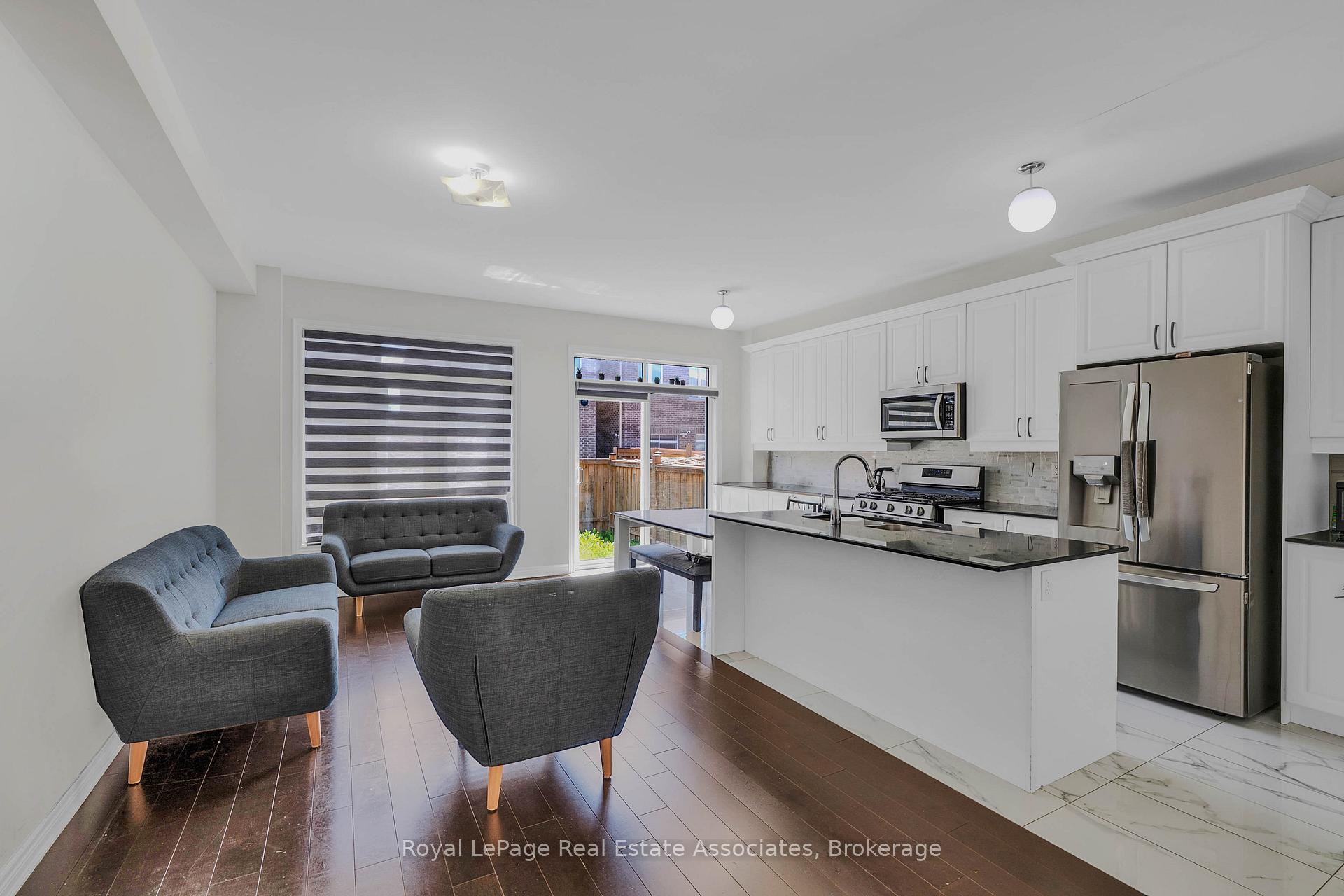 Photo 14 of 90 Titan Trail, Markham, Cedarwood — HOMEH