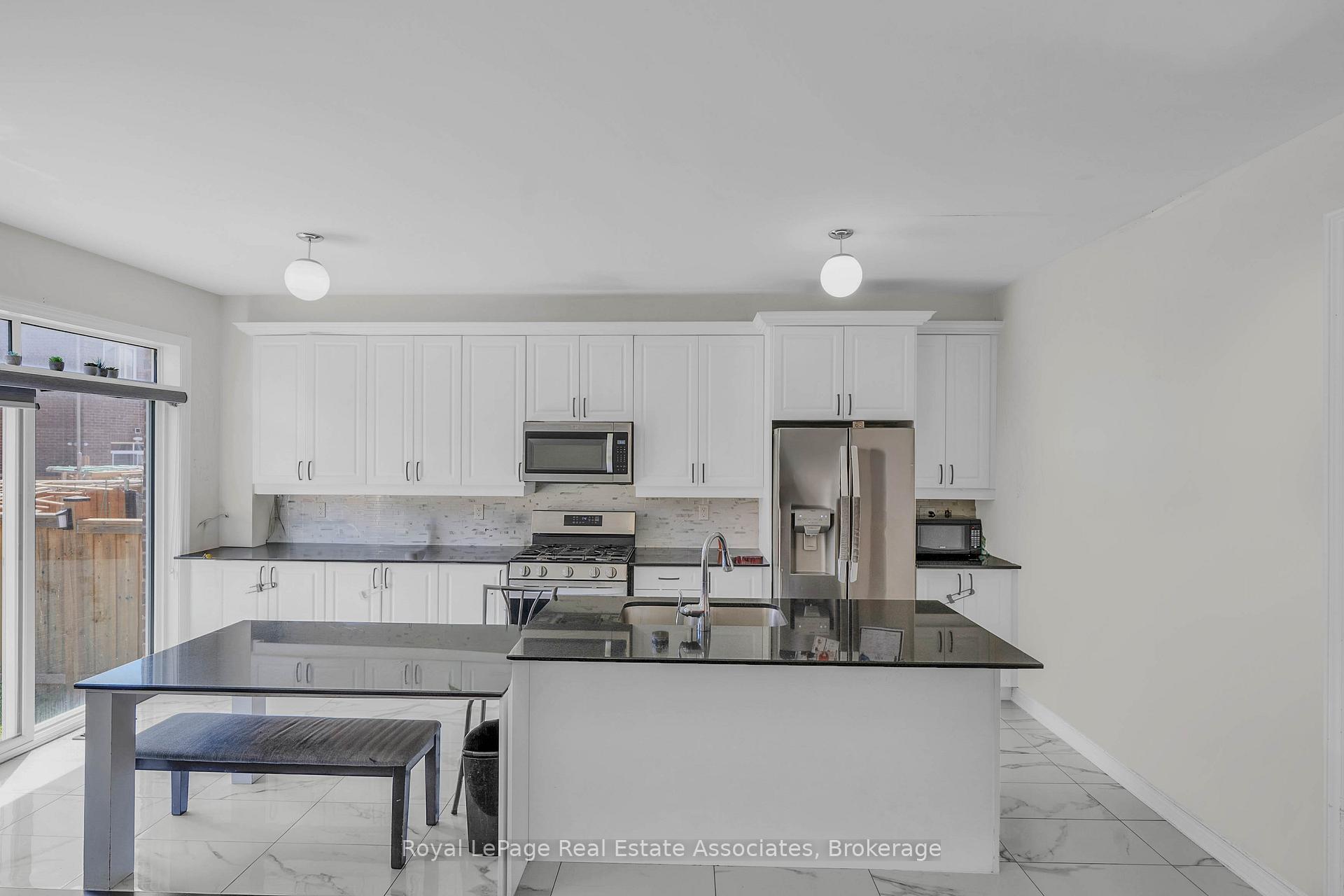 Photo 17 of 90 Titan Trail, Markham, Cedarwood — HOMEH