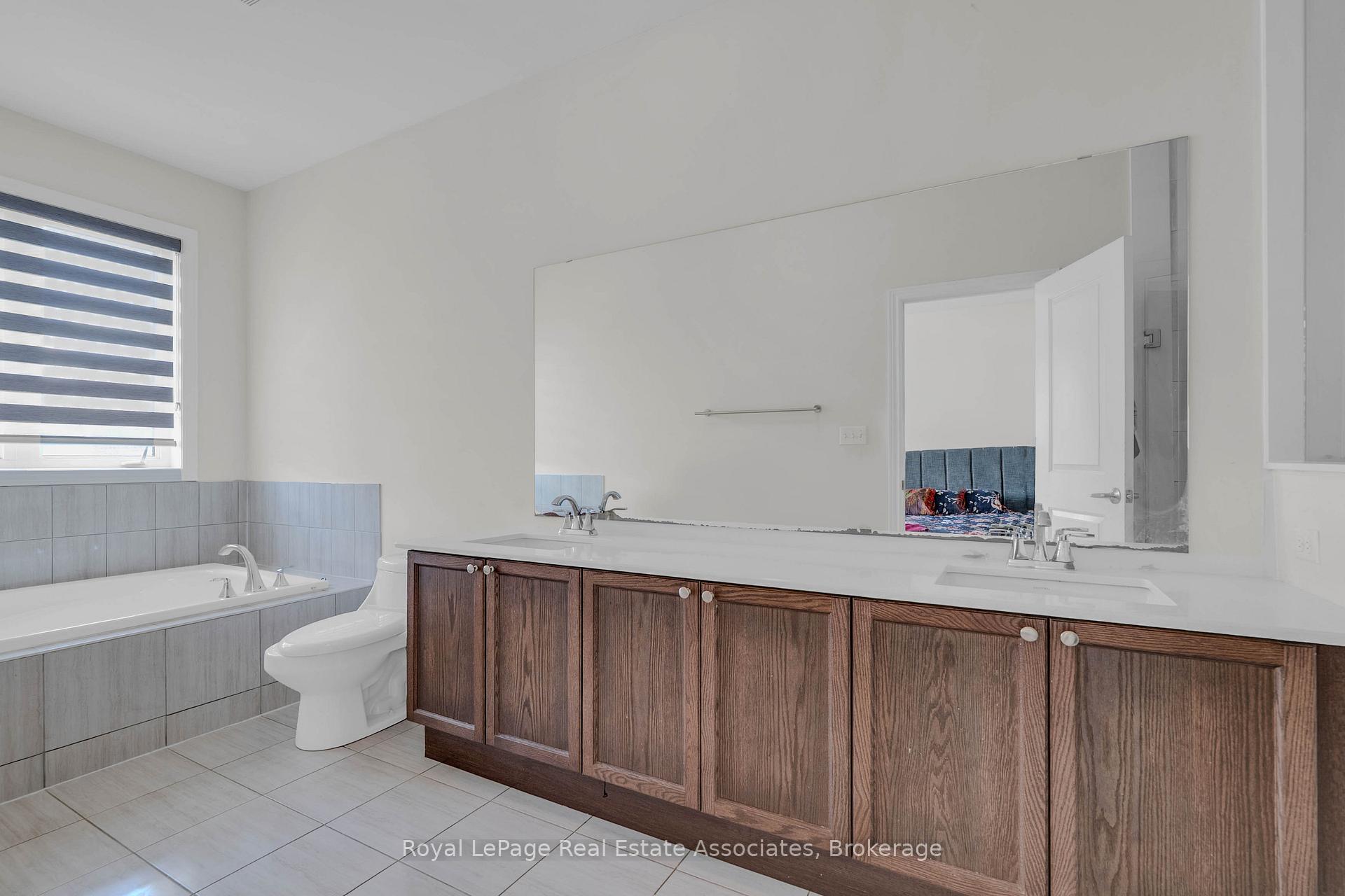 Photo 25 of 90 Titan Trail, Markham, Cedarwood — HOMEH