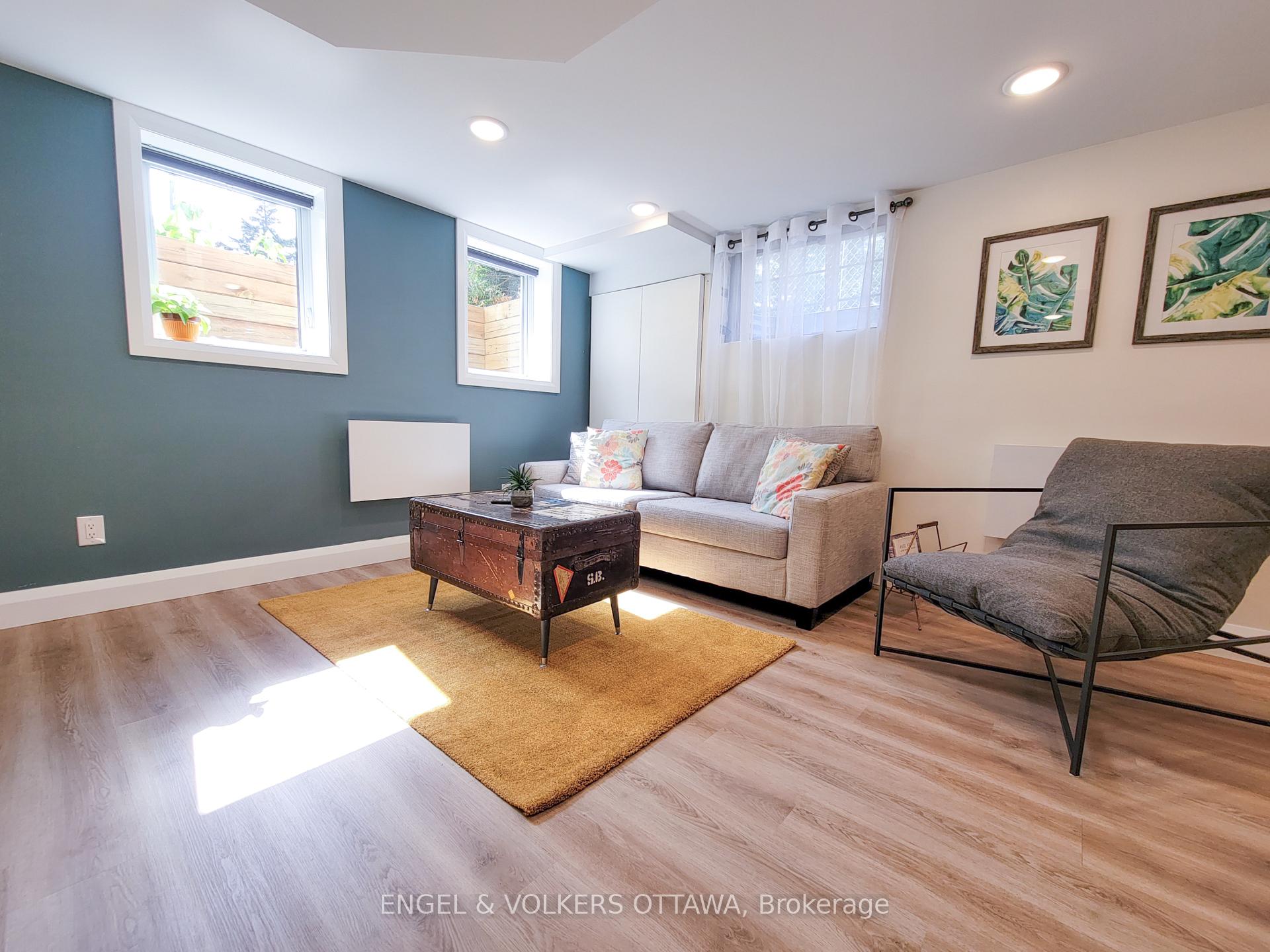 Photo 3 of Unit B, 2075 Balharrie Avenue, Ottawa, Hawthorne Meadows — HOMEH