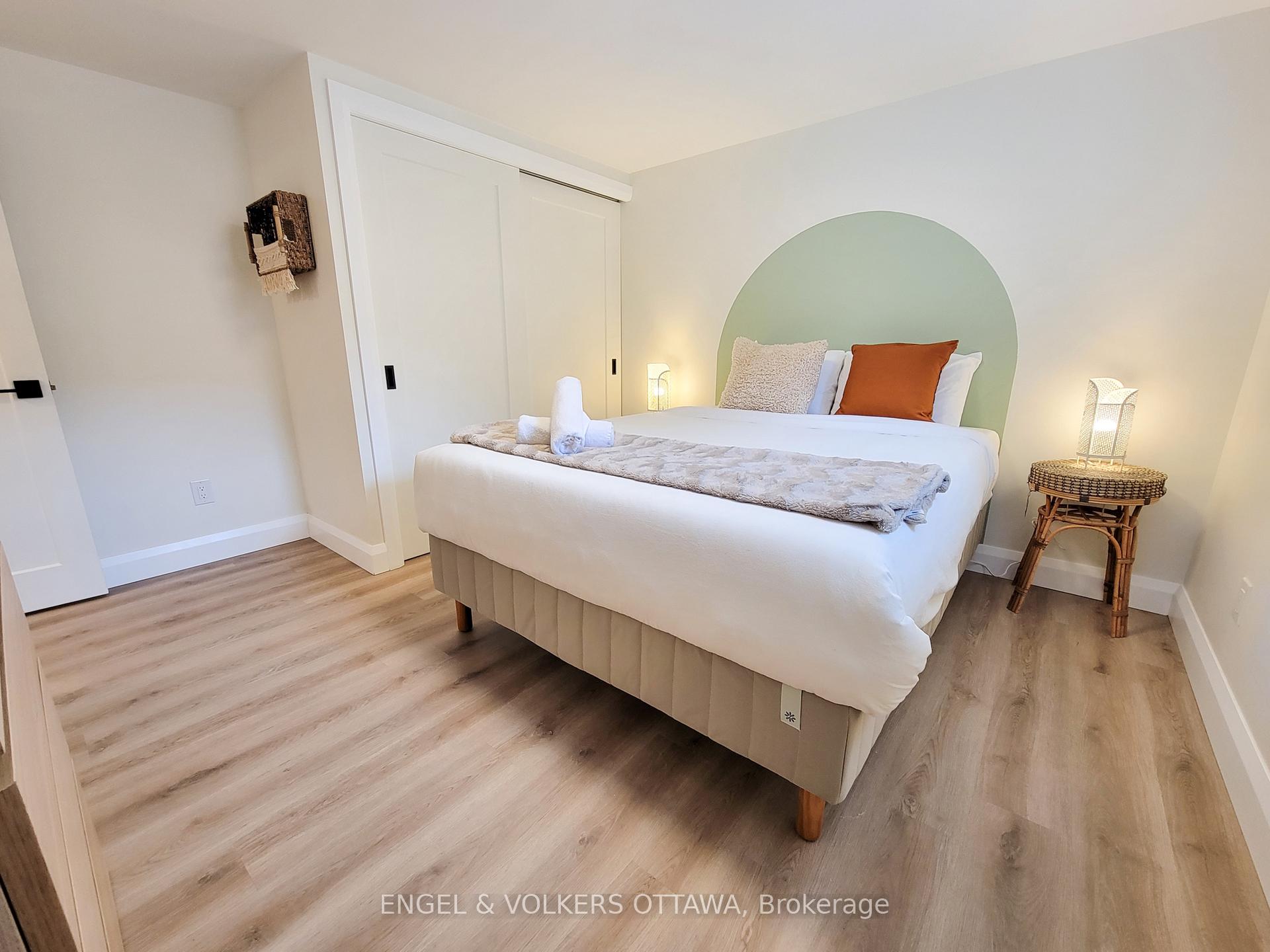 Photo 12 of Unit B, 2075 Balharrie Avenue, Ottawa, Hawthorne Meadows — HOMEH