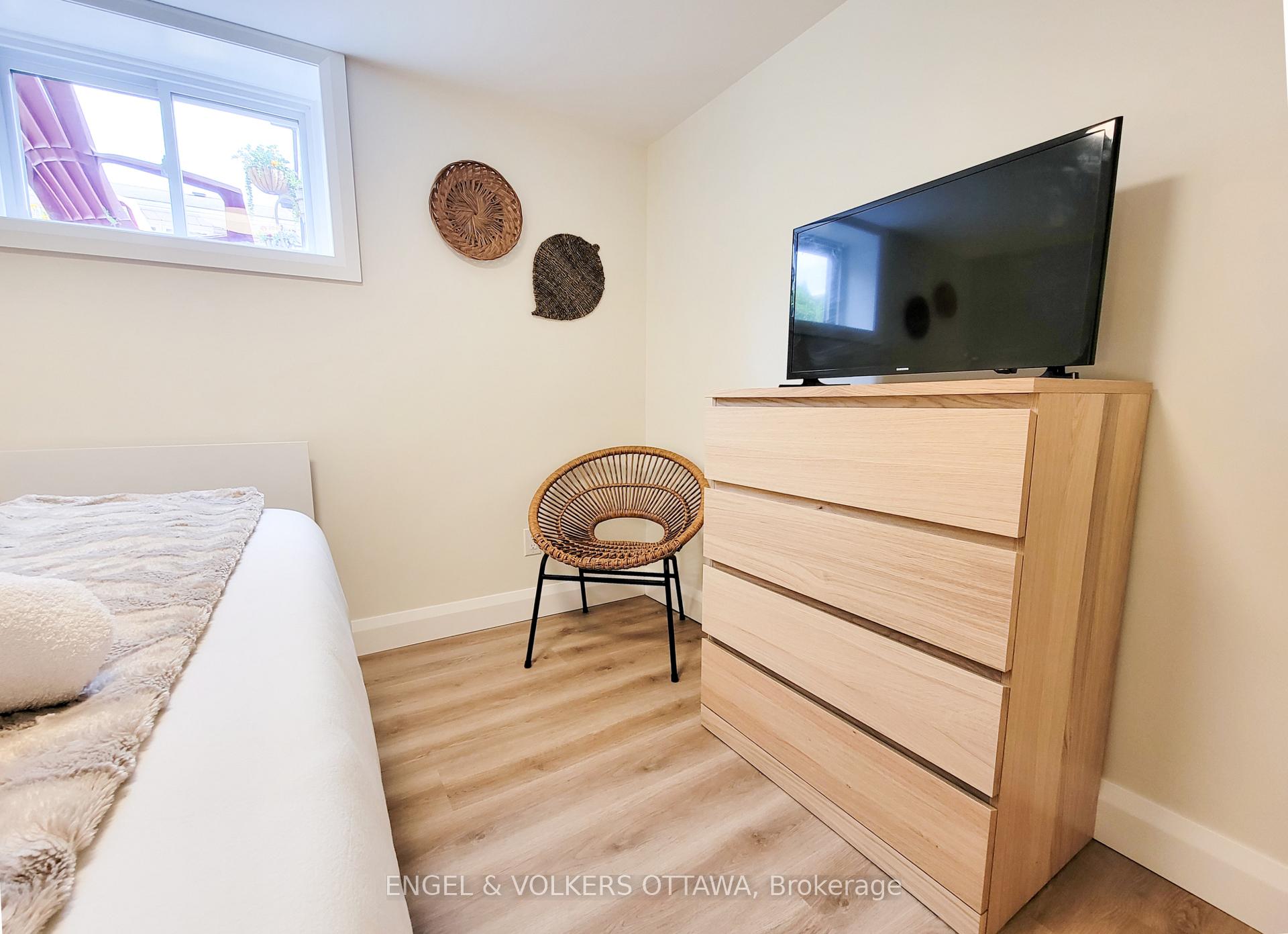 Photo 14 of Unit B, 2075 Balharrie Avenue, Ottawa, Hawthorne Meadows — HOMEH