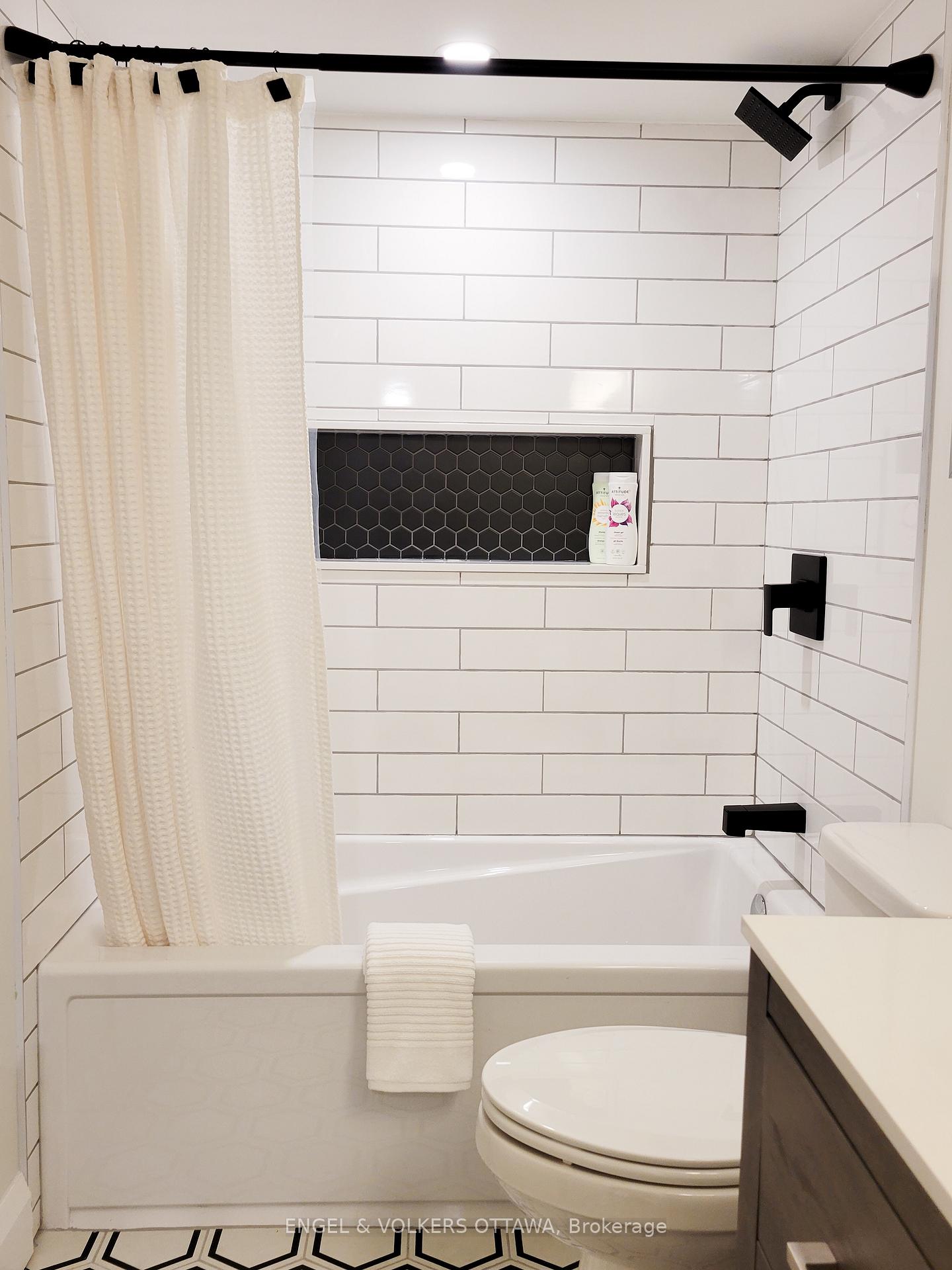 Photo 22 of Unit B, 2075 Balharrie Avenue, Ottawa, Hawthorne Meadows — HOMEH