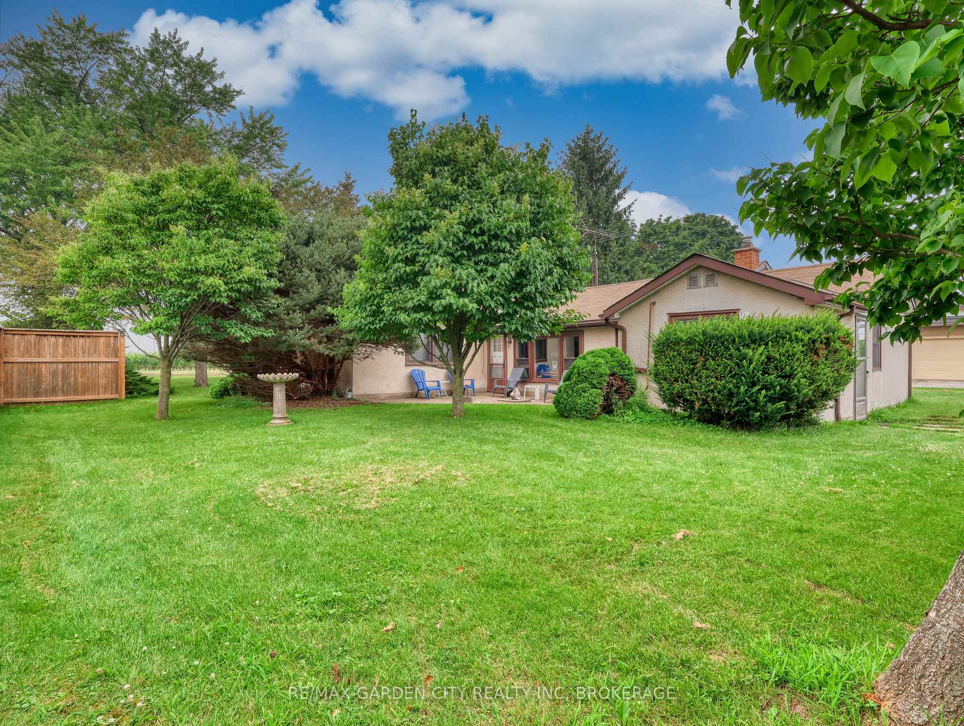 Photo 6 of 1408 Fifth Street, St. Catharines, Rural Port — HOMEH