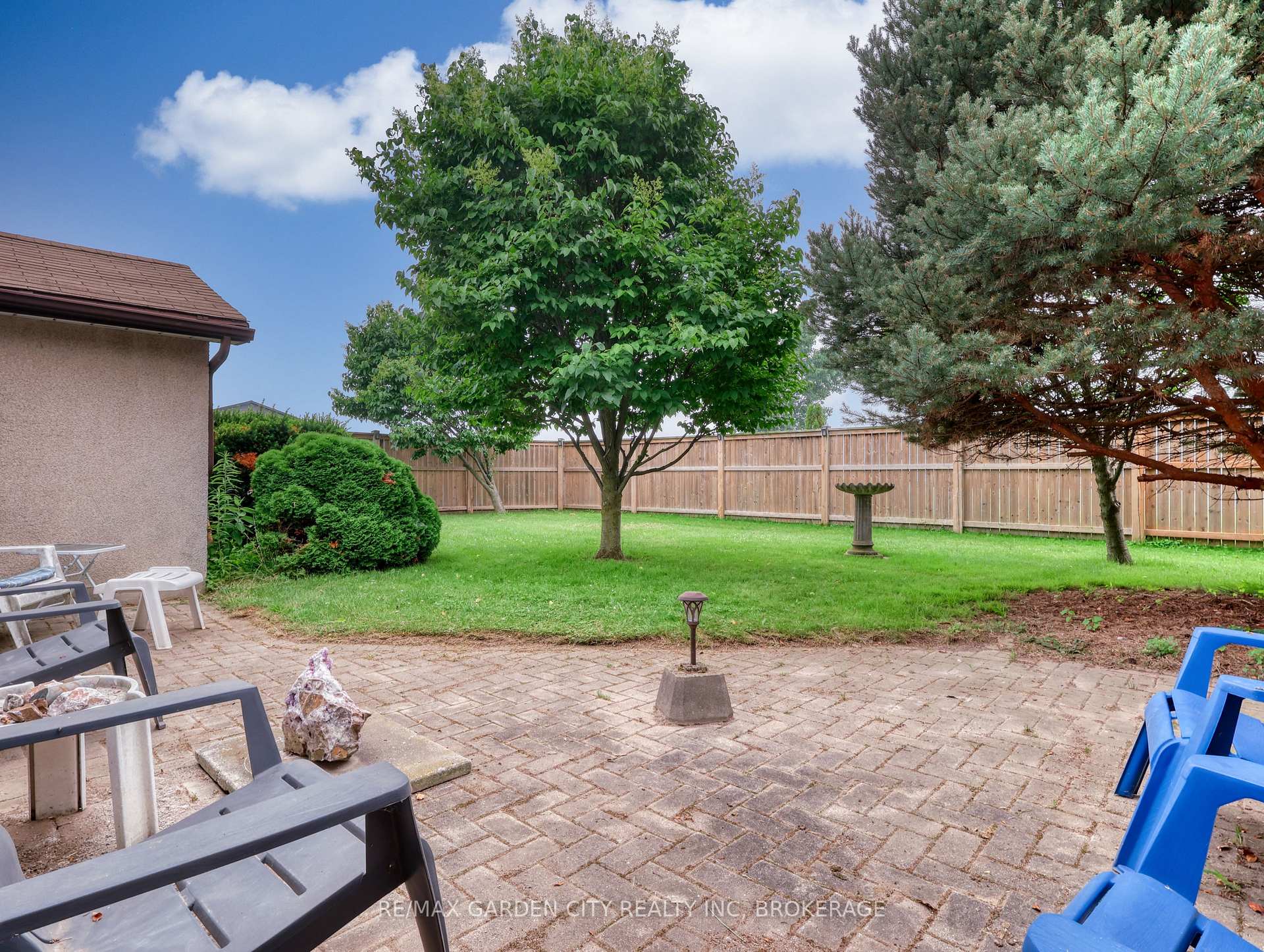 Photo 9 of 1408 Fifth Street, St. Catharines, Rural Port — HOMEH