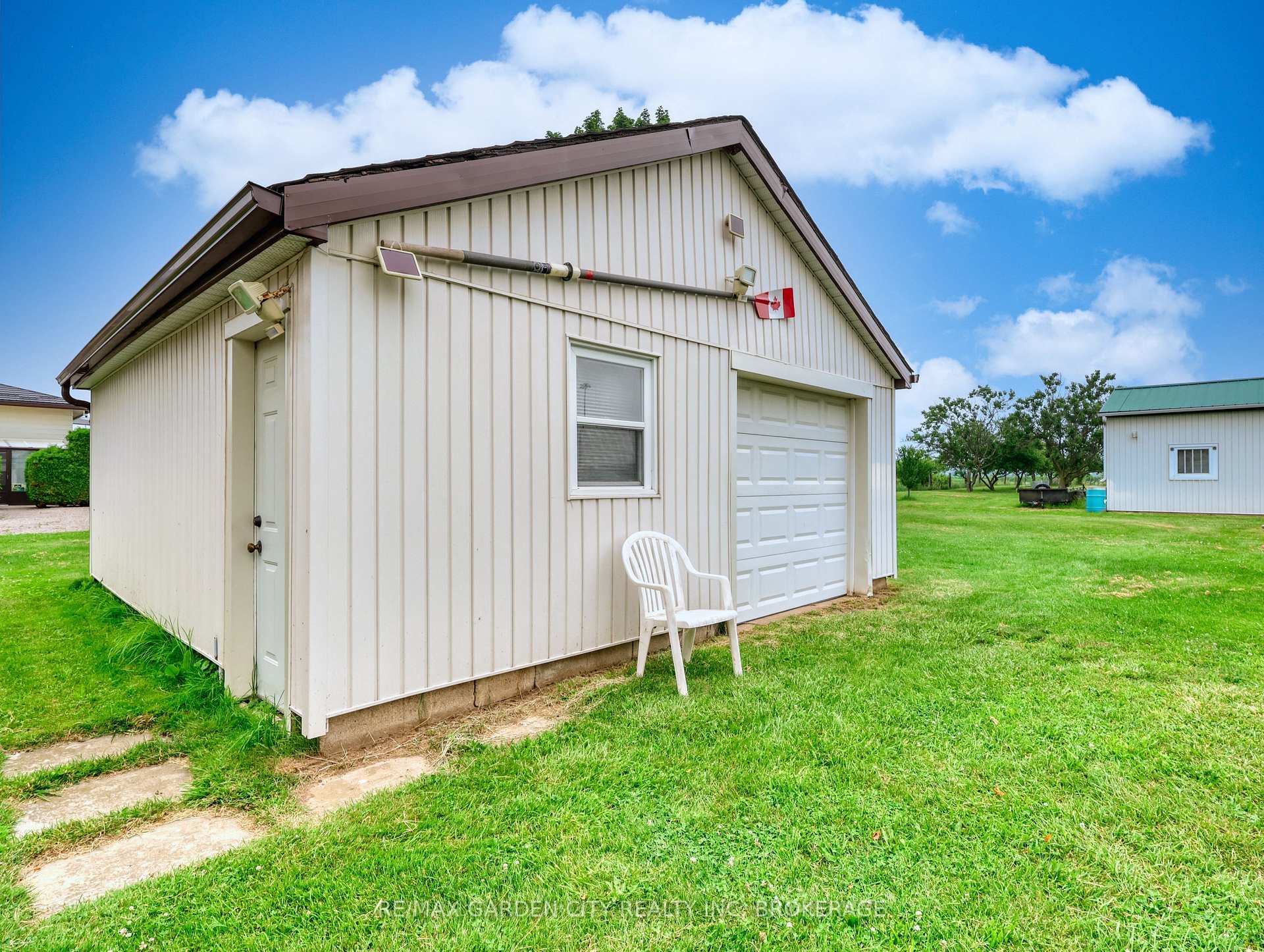 Photo 12 of 1408 Fifth Street, St. Catharines, Rural Port — HOMEH