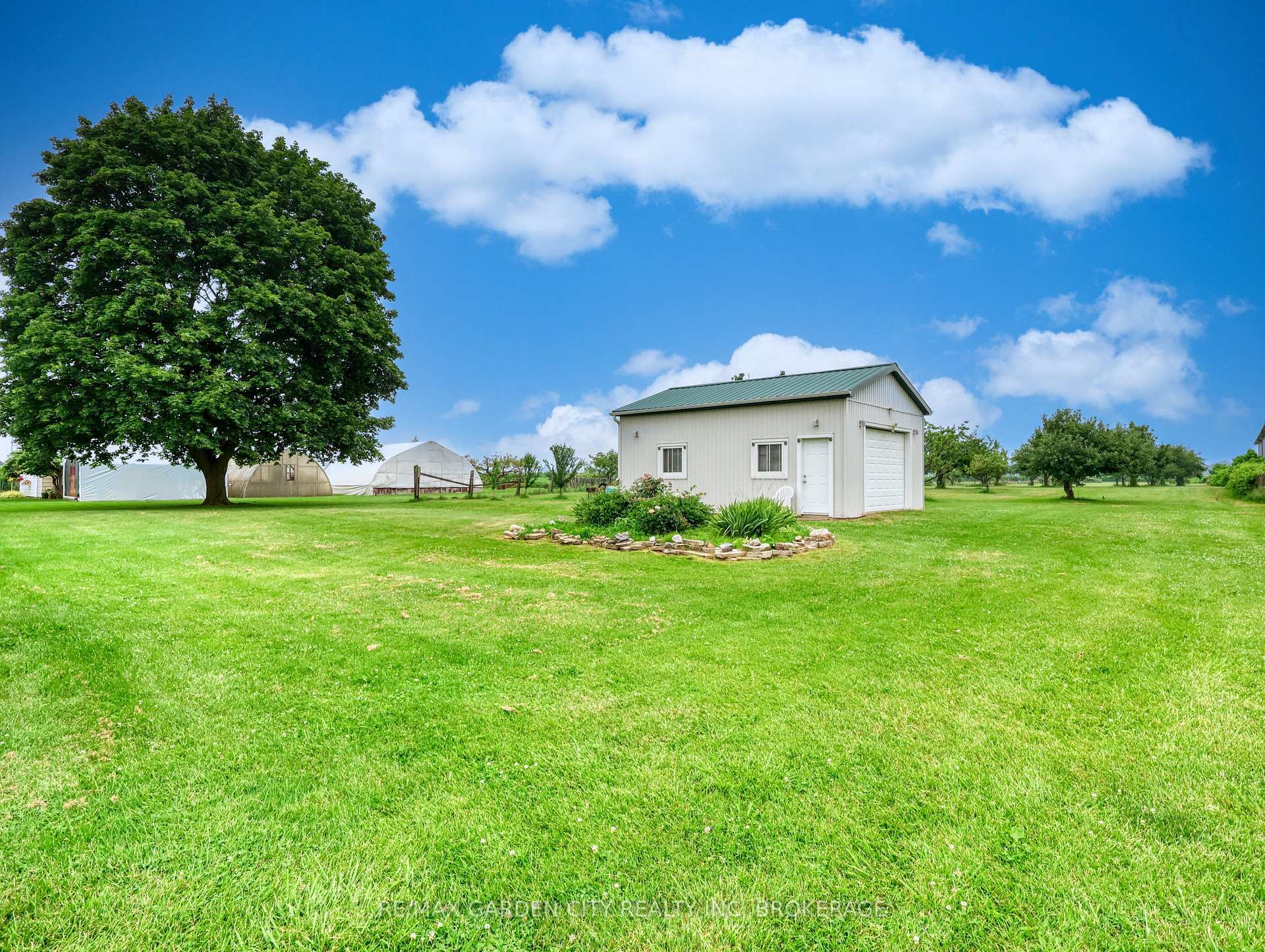 Photo 13 of 1408 Fifth Street, St. Catharines, Rural Port — HOMEH