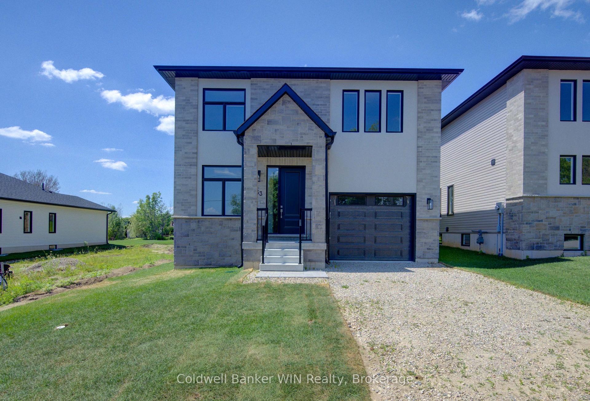Front of 643 Martin Street