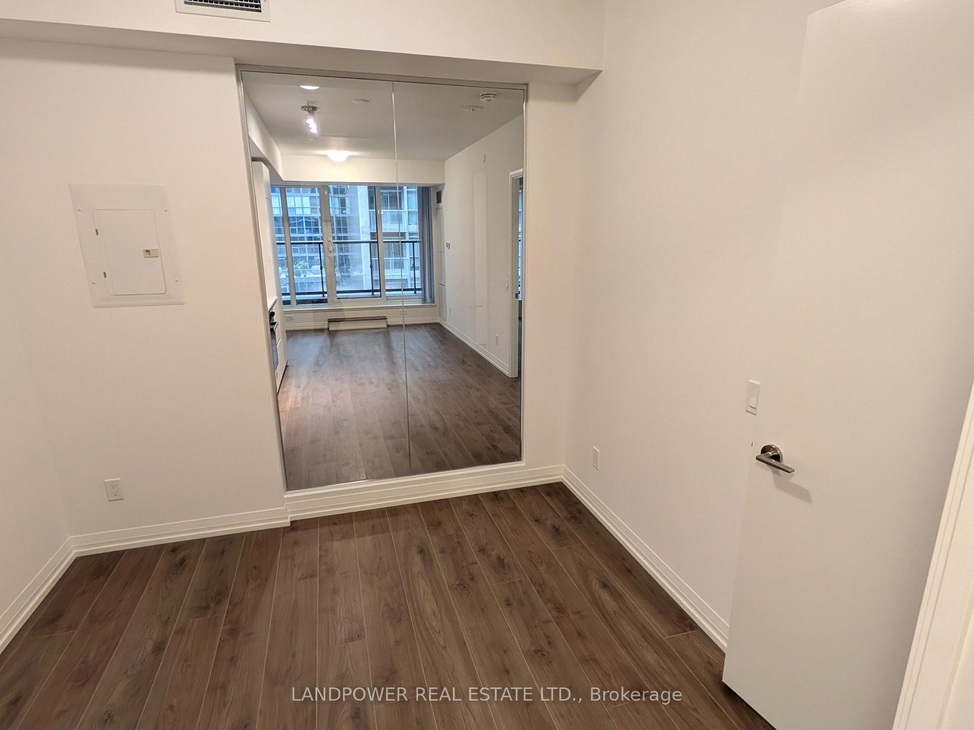 Photo 7 of Unit 510, 400 King Street W, Toronto, Waterfront Communities — HOMEH