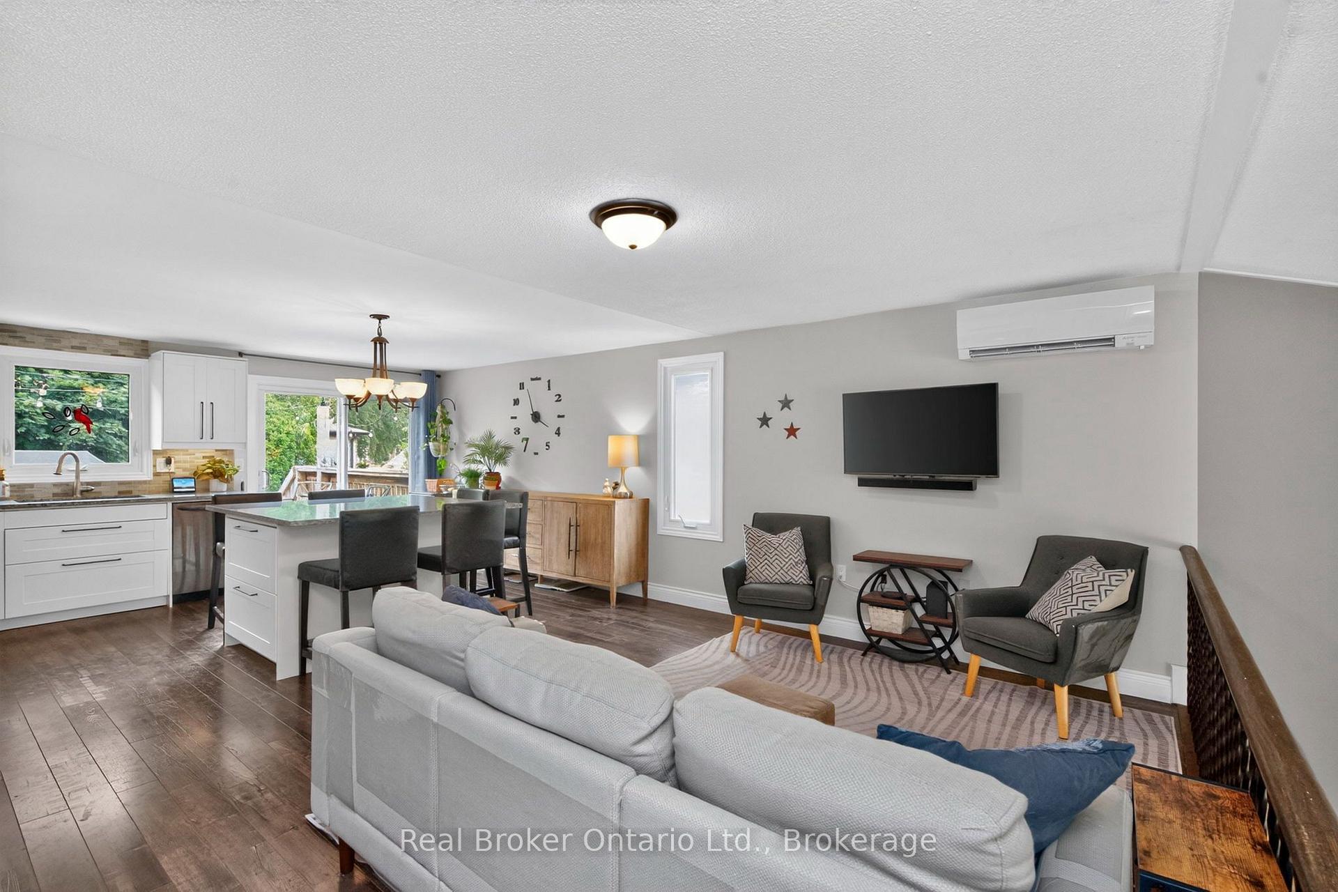 Photo 14 of 723 Algonquin Drive, Midland — HOMEH