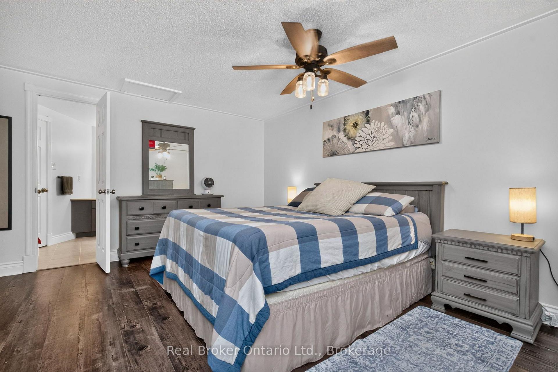 Photo 16 of 723 Algonquin Drive, Midland — HOMEH