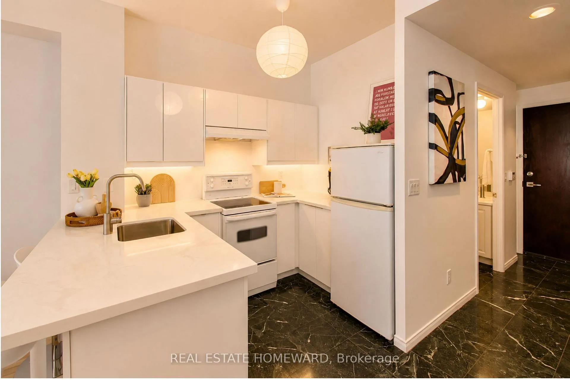 Photo 11 of Unit 602, 7 King Street E, Toronto, Church-Yonge Corridor — HOMEH