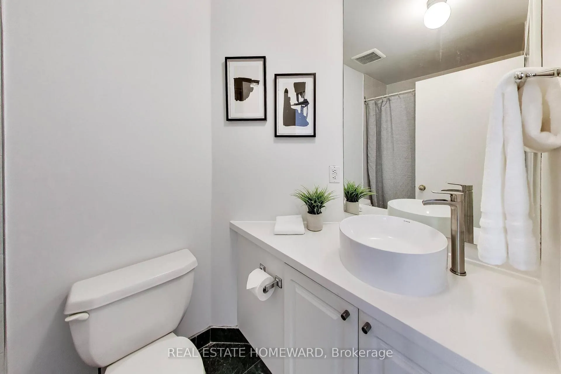 Photo 13 of Unit 602, 7 King Street E, Toronto, Church-Yonge Corridor — HOMEH