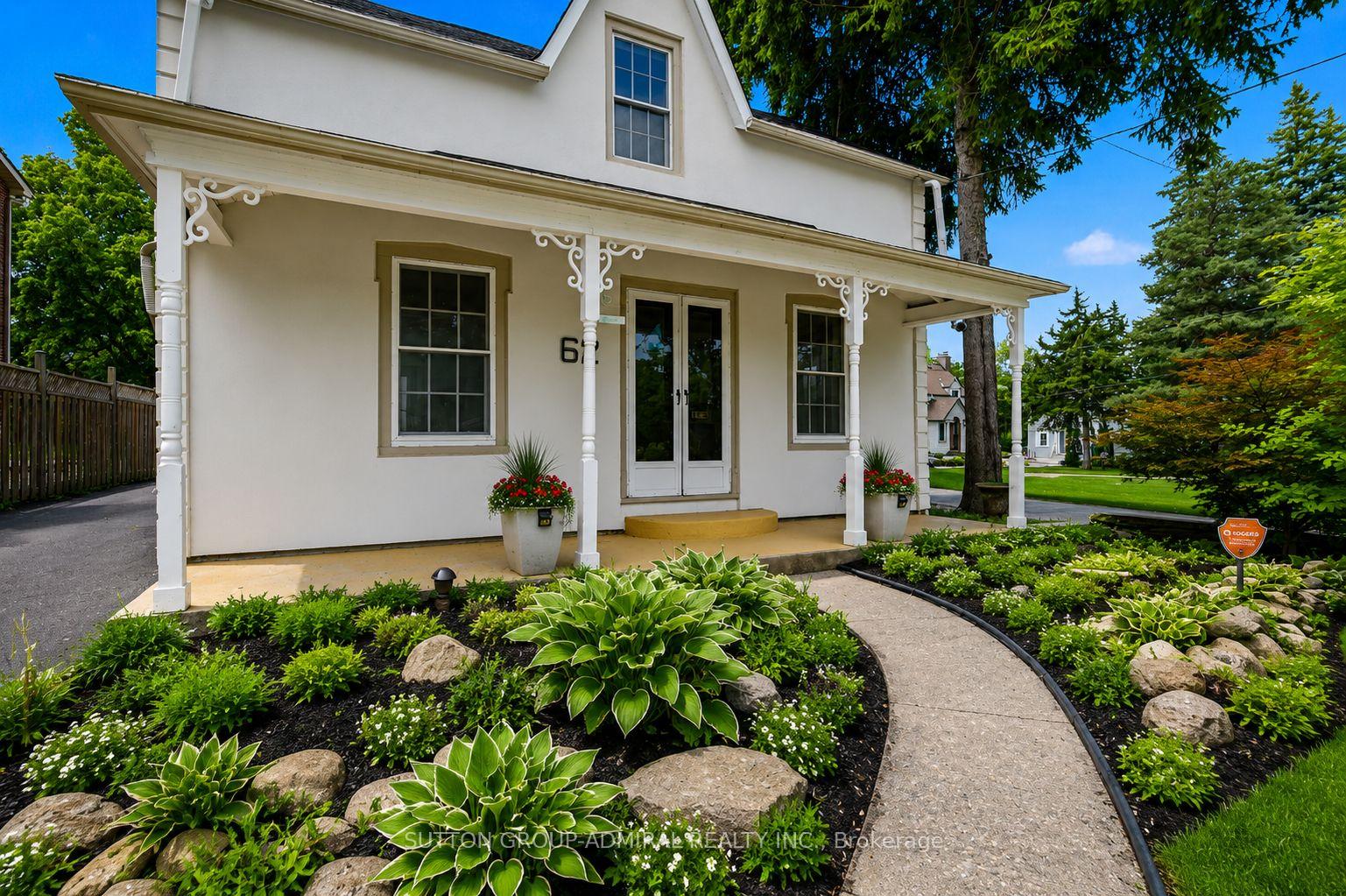 Photo 4 of 62 Centre Street W, Richmond Hill, Mill Pond — HOMEH