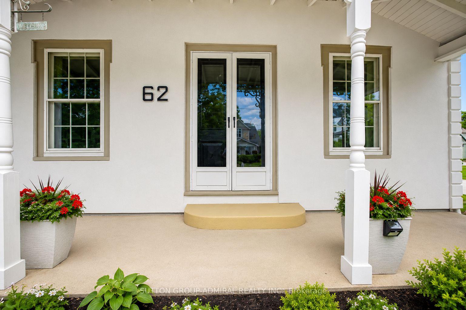 Photo 5 of 62 Centre Street W, Richmond Hill, Mill Pond — HOMEH