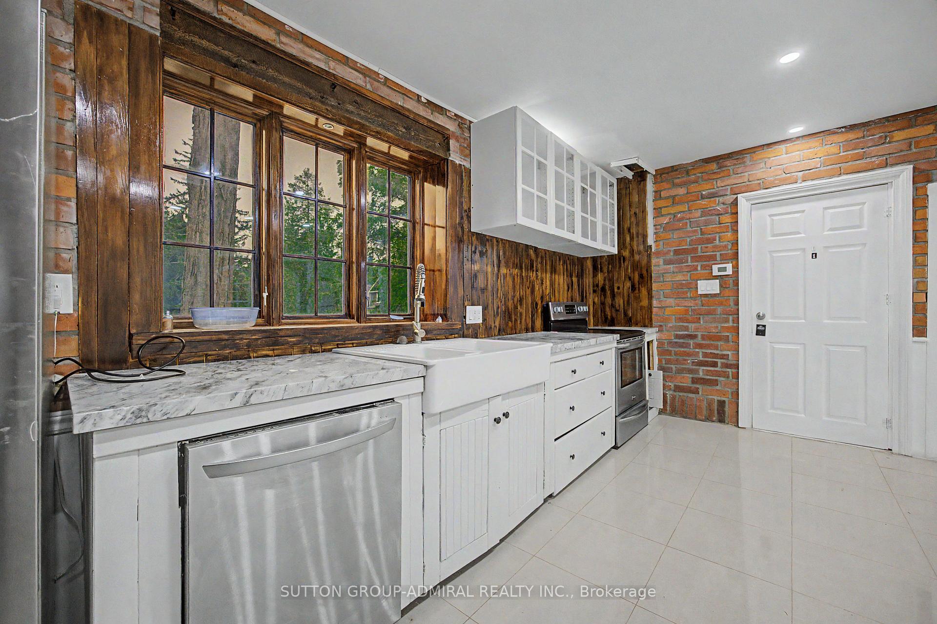 Photo 15 of 62 Centre Street W, Richmond Hill, Mill Pond — HOMEH
