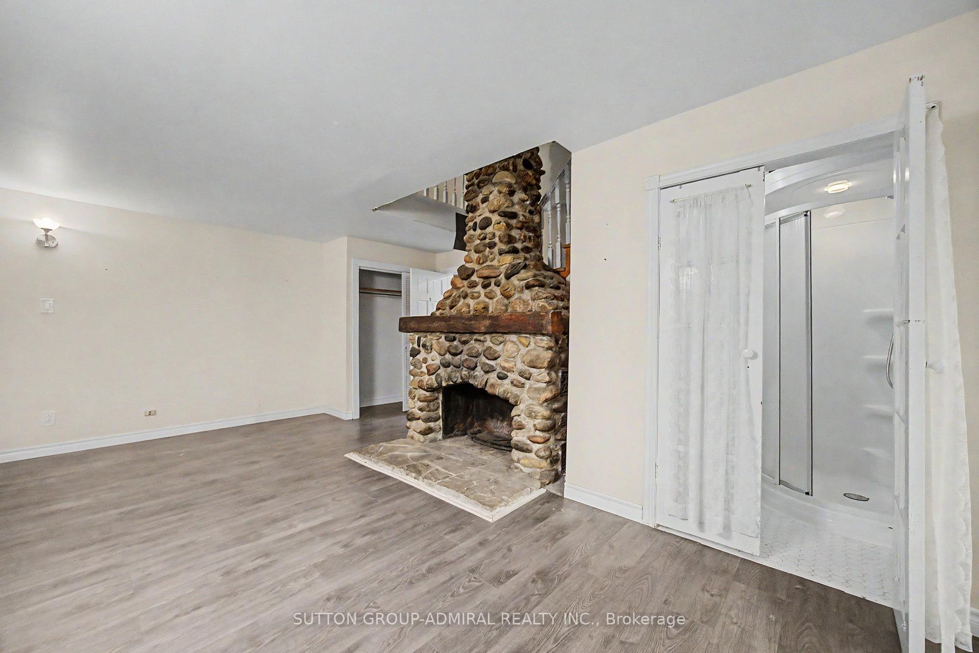 Photo 22 of 62 Centre Street W, Richmond Hill, Mill Pond — HOMEH
