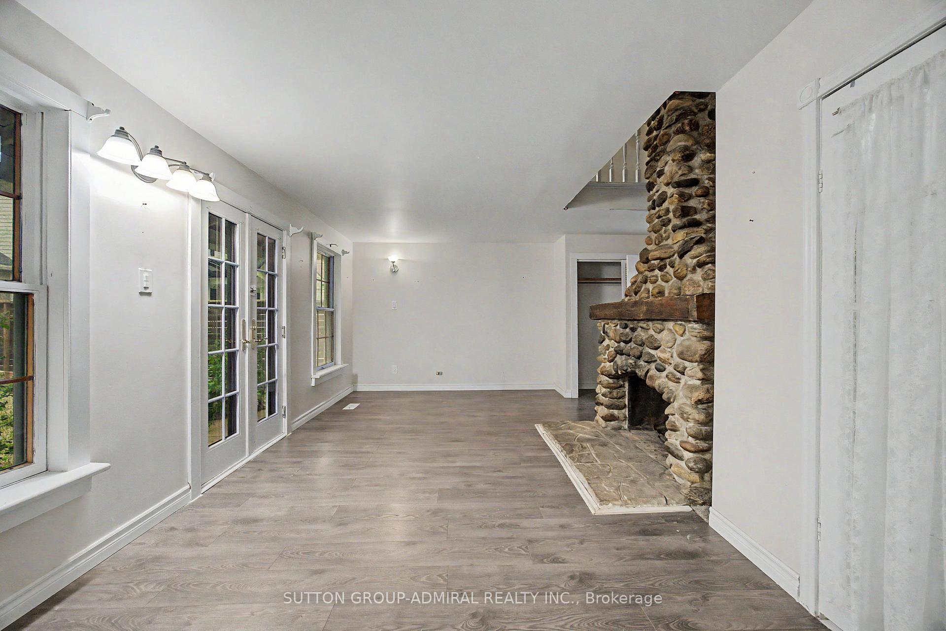 Photo 24 of 62 Centre Street W, Richmond Hill, Mill Pond — HOMEH