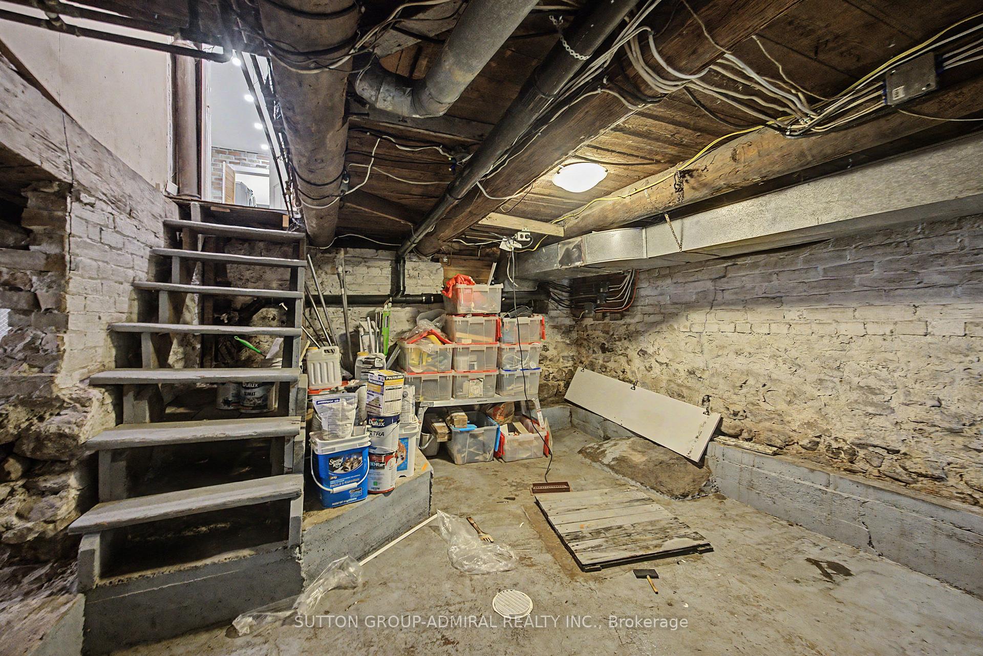 Photo 30 of 62 Centre Street W, Richmond Hill, Mill Pond — HOMEH
