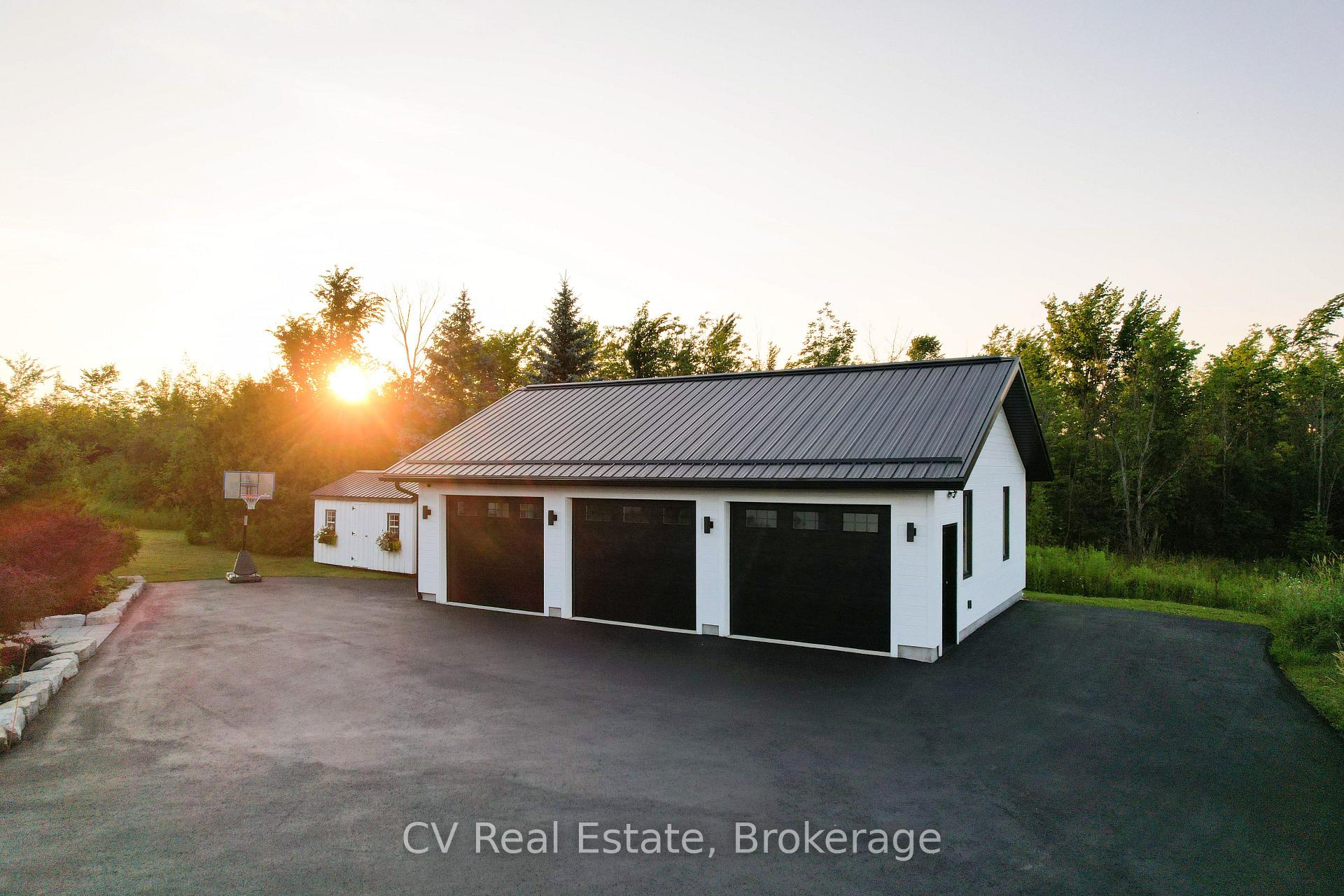 Photo 5 of 104 Ridgecrest Lane, Meaford — HOMEH
