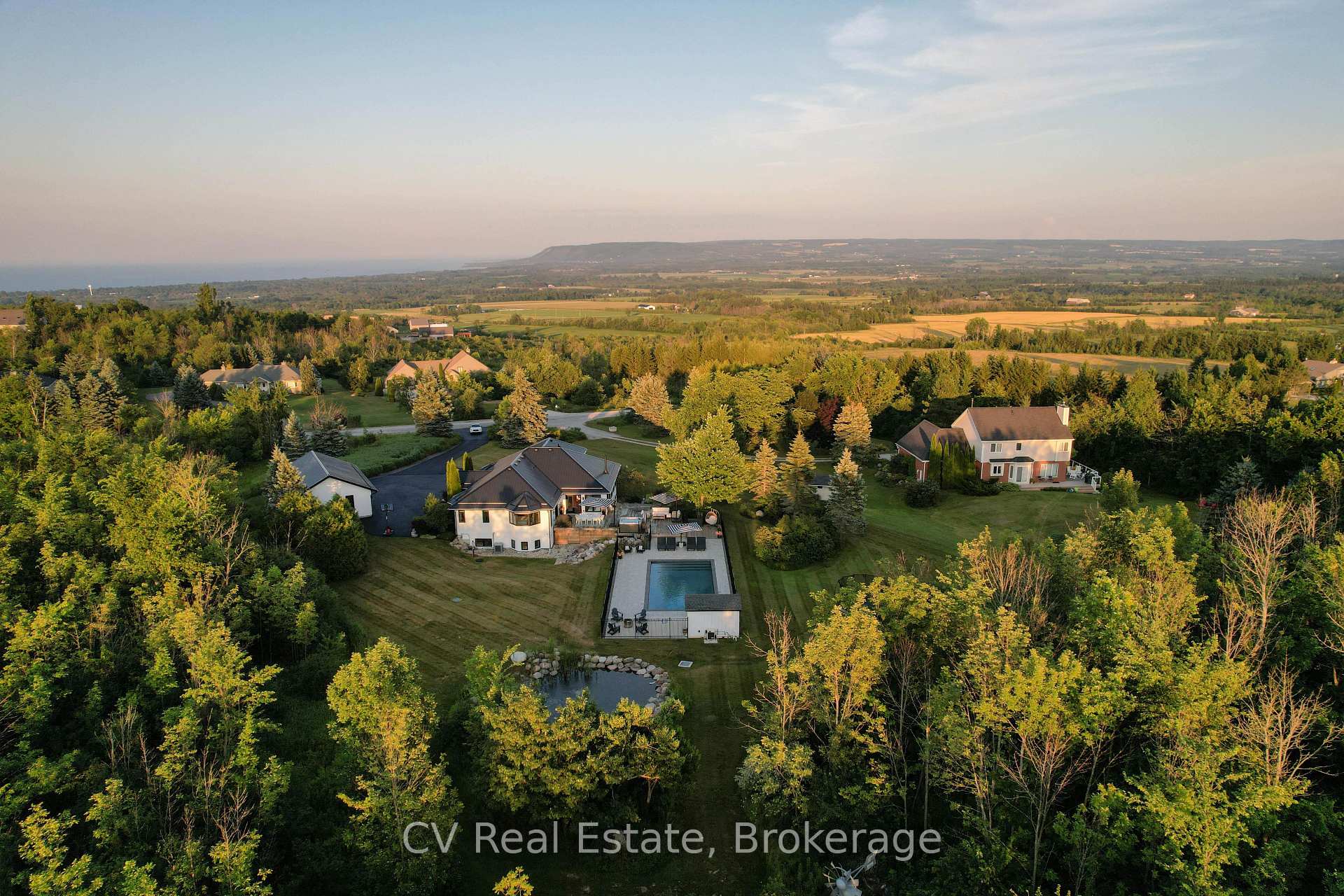 Photo 49 of 104 Ridgecrest Lane, Meaford — HOMEH