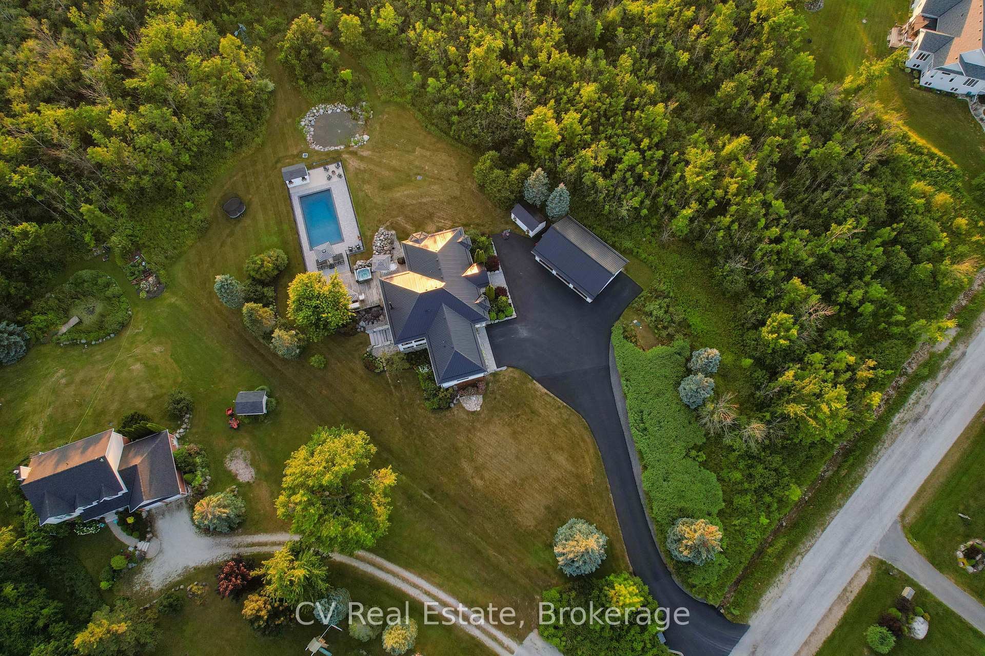 Photo 50 of 104 Ridgecrest Lane, Meaford — HOMEH