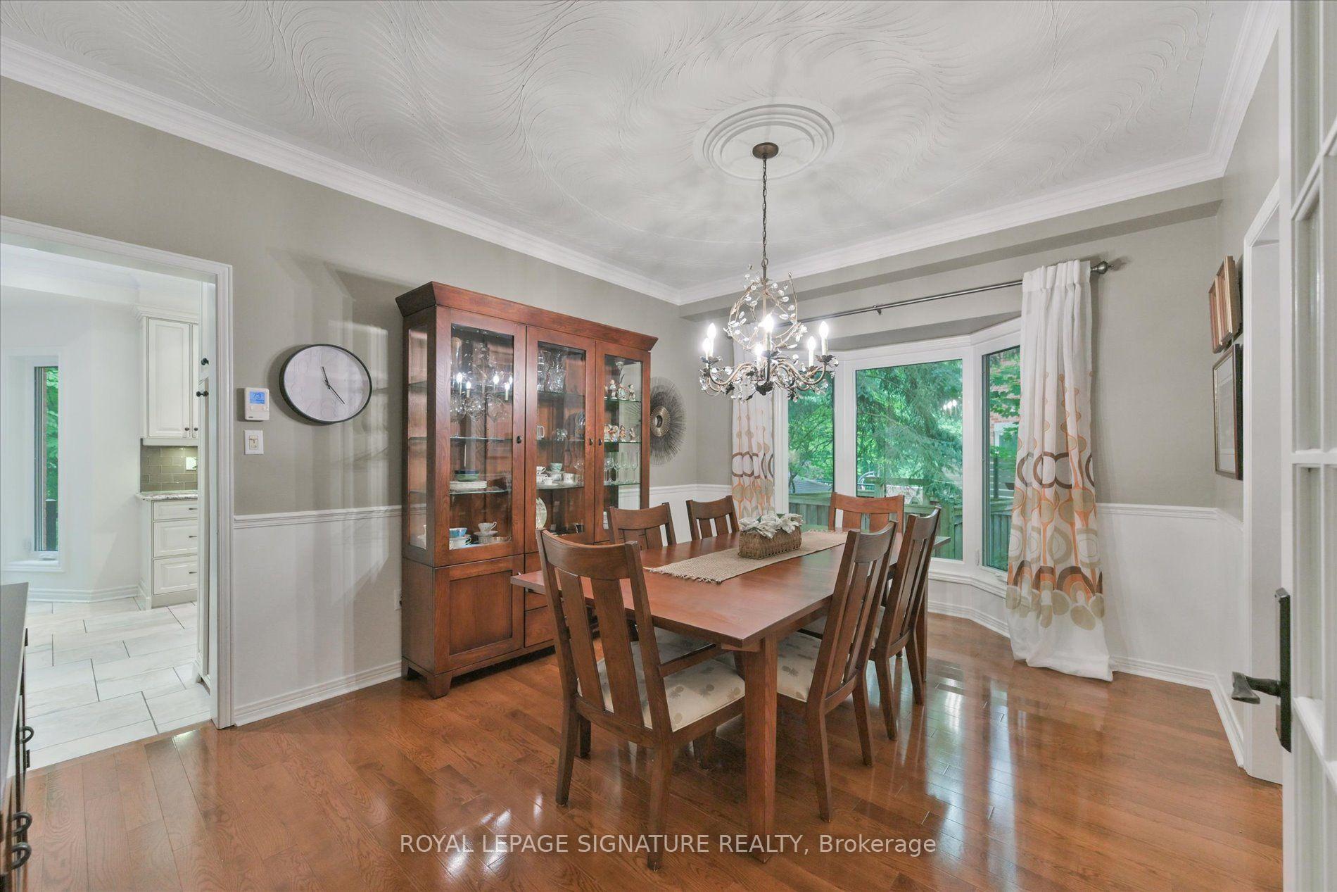 Photo 4 of 2044 Waterbridge Drive, Burlington, Rose — HOMEH