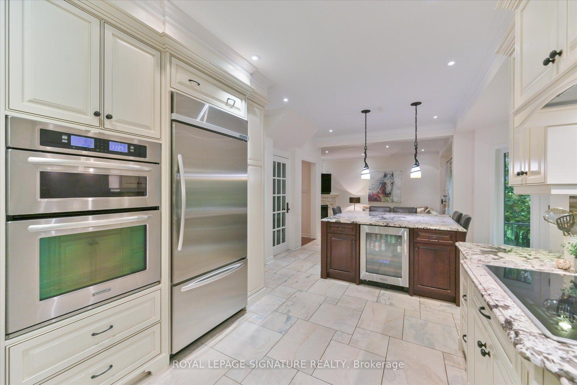 Photo 6 of 2044 Waterbridge Drive, Burlington, Rose — HOMEH
