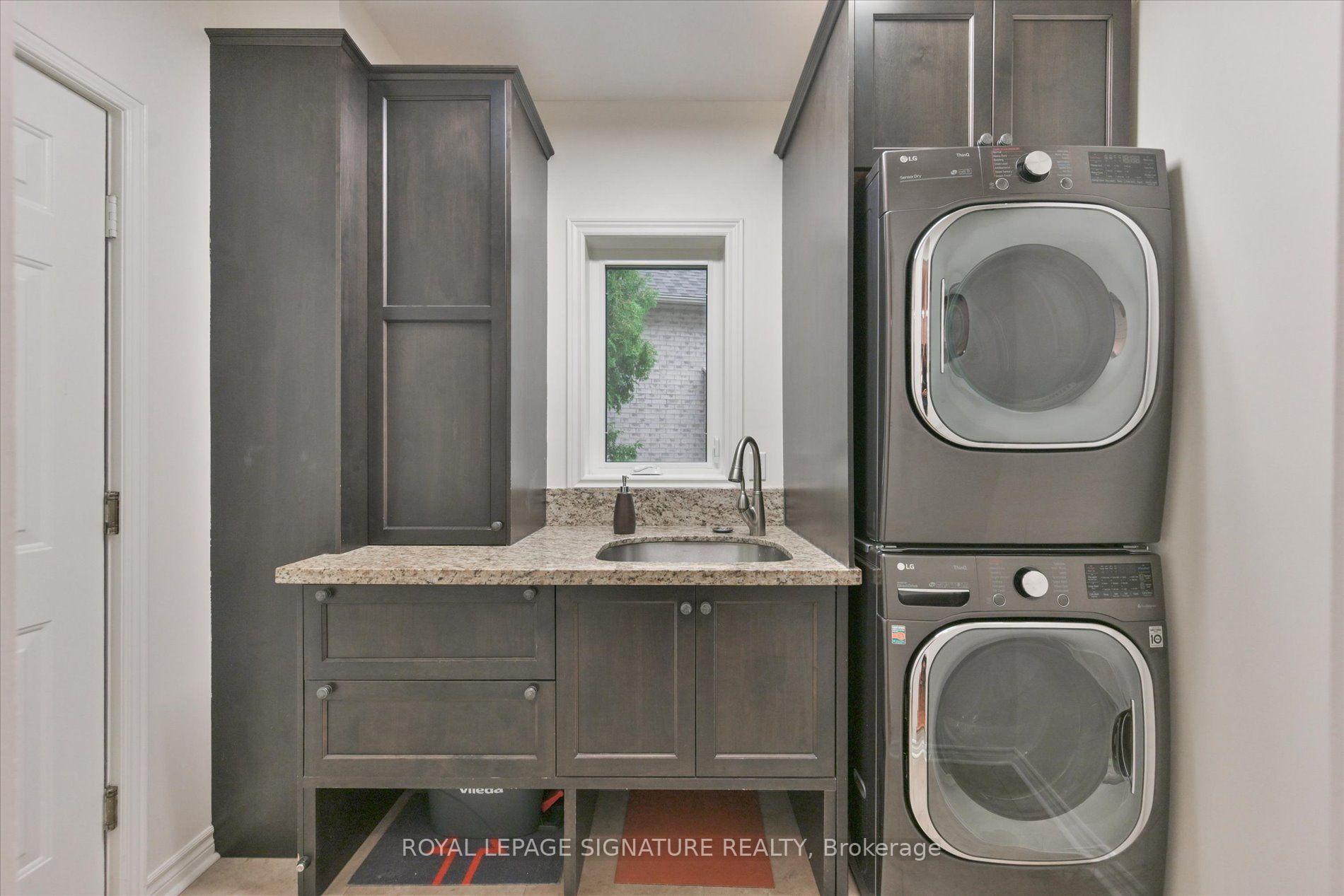 Photo 10 of 2044 Waterbridge Drive, Burlington, Rose — HOMEH
