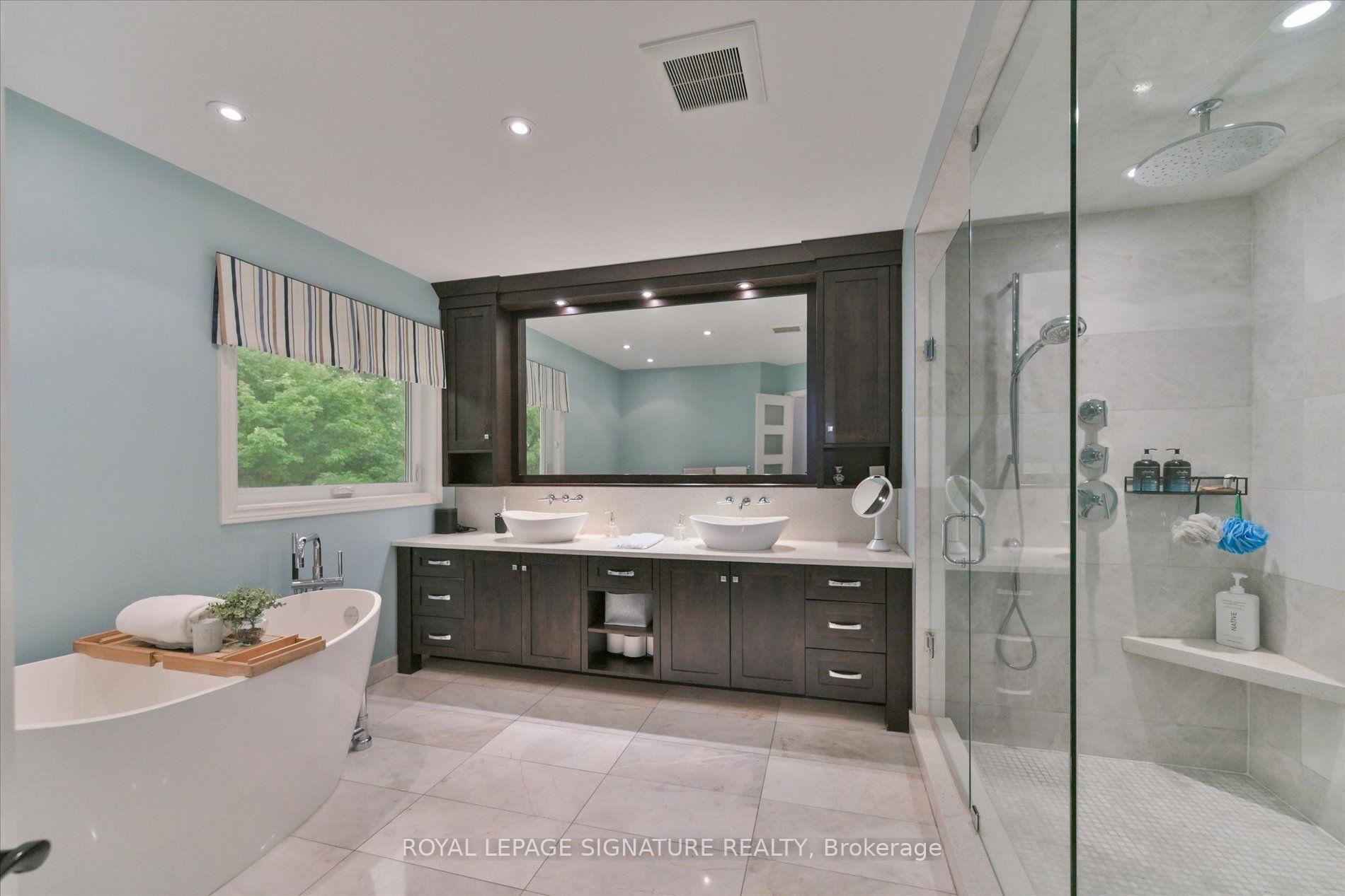 Photo 13 of 2044 Waterbridge Drive, Burlington, Rose — HOMEH