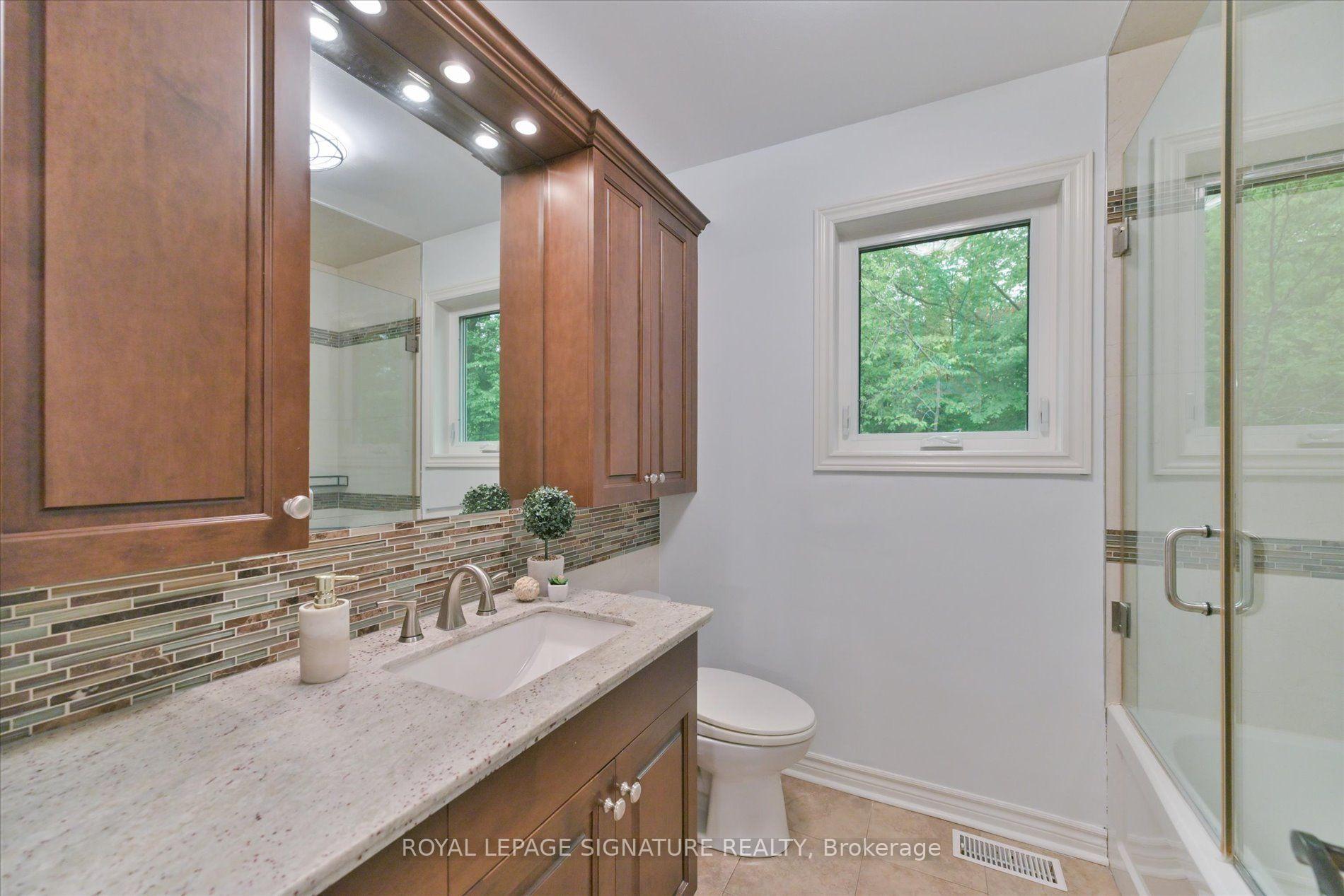 Photo 18 of 2044 Waterbridge Drive, Burlington, Rose — HOMEH