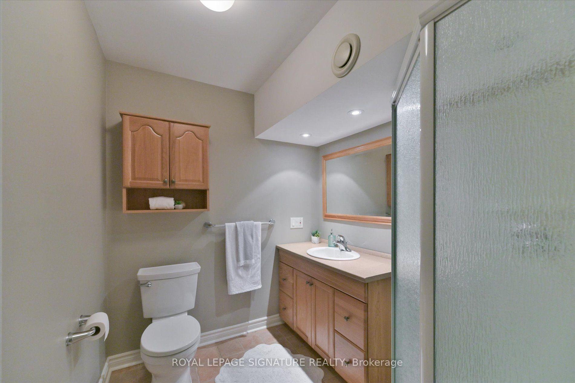 Photo 23 of 2044 Waterbridge Drive, Burlington, Rose — HOMEH