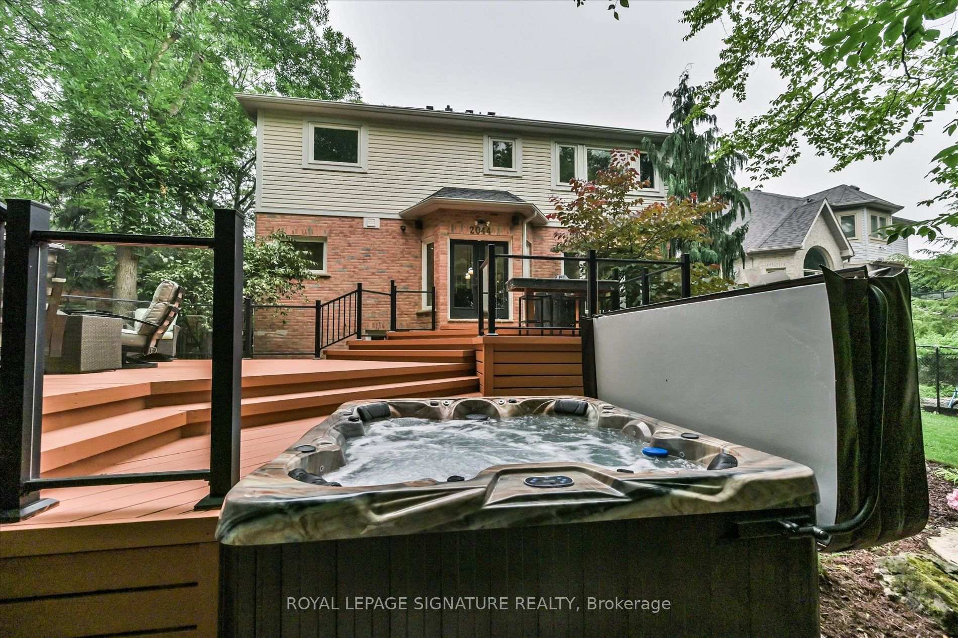 Photo 26 of 2044 Waterbridge Drive, Burlington, Rose — HOMEH