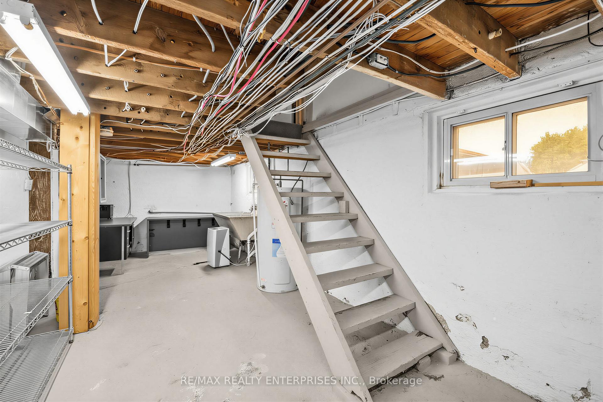 Photo 27 of 3569 Cawthra Road, Mississauga, Applewood — HOMEH