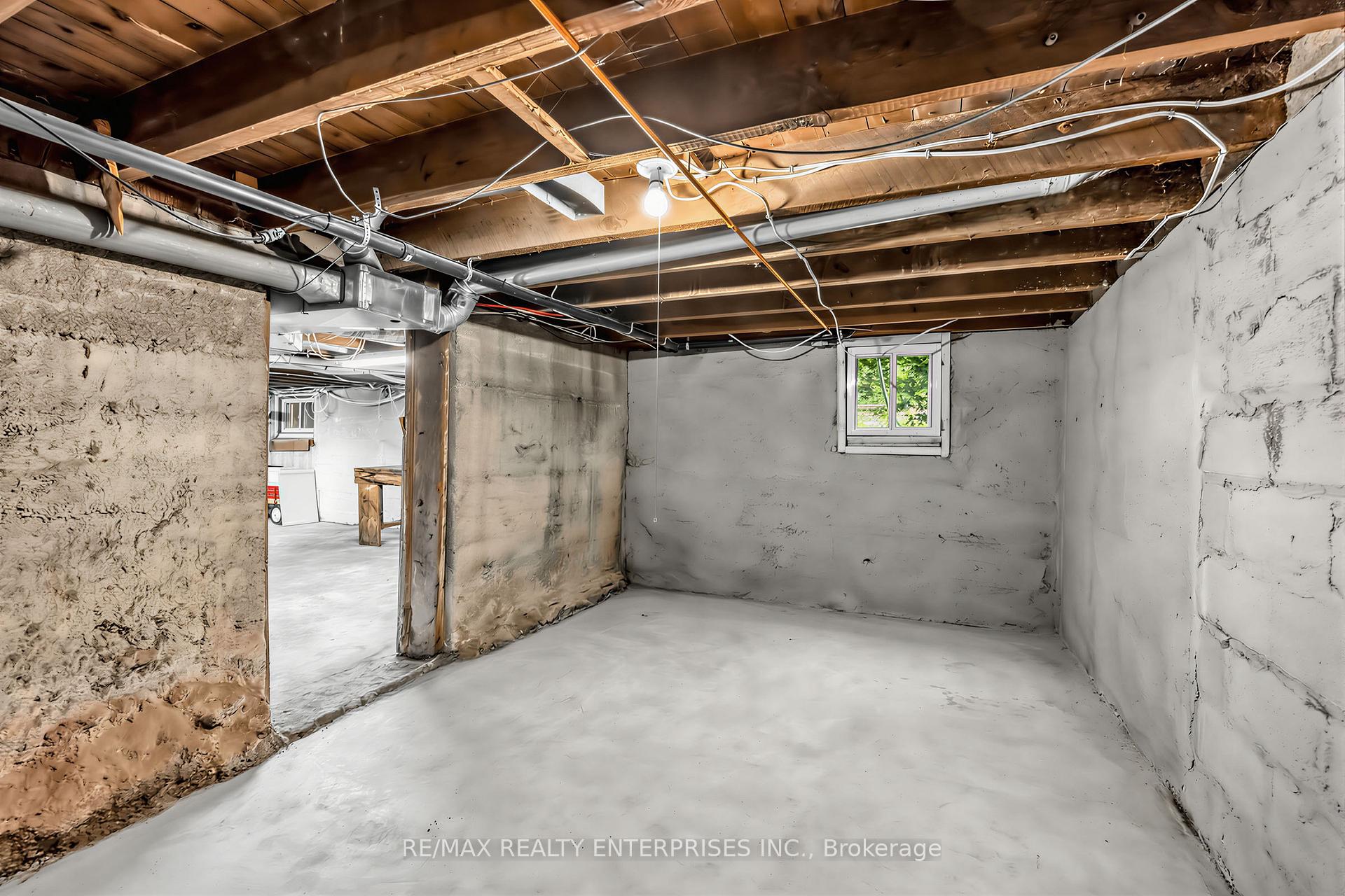 Photo 30 of 3569 Cawthra Road, Mississauga, Applewood — HOMEH
