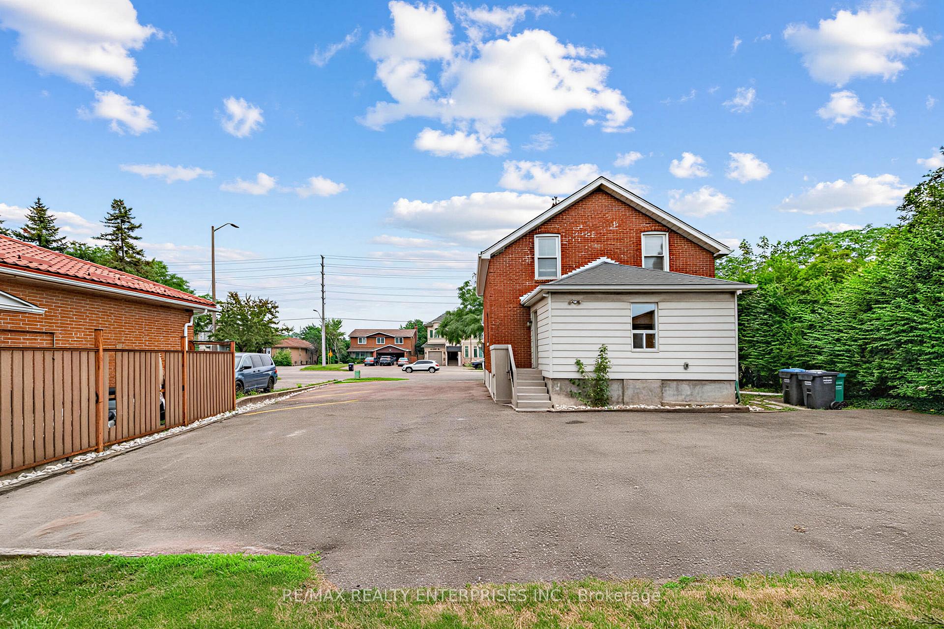 Photo 32 of 3569 Cawthra Road, Mississauga, Applewood — HOMEH