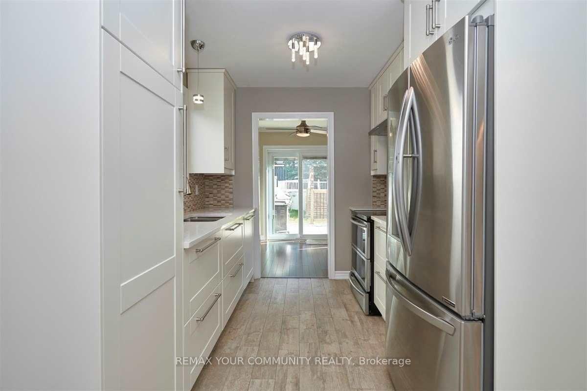 Photo 4 of 31 D'ambrosio Drive, Barrie, Painswick North — HOMEH