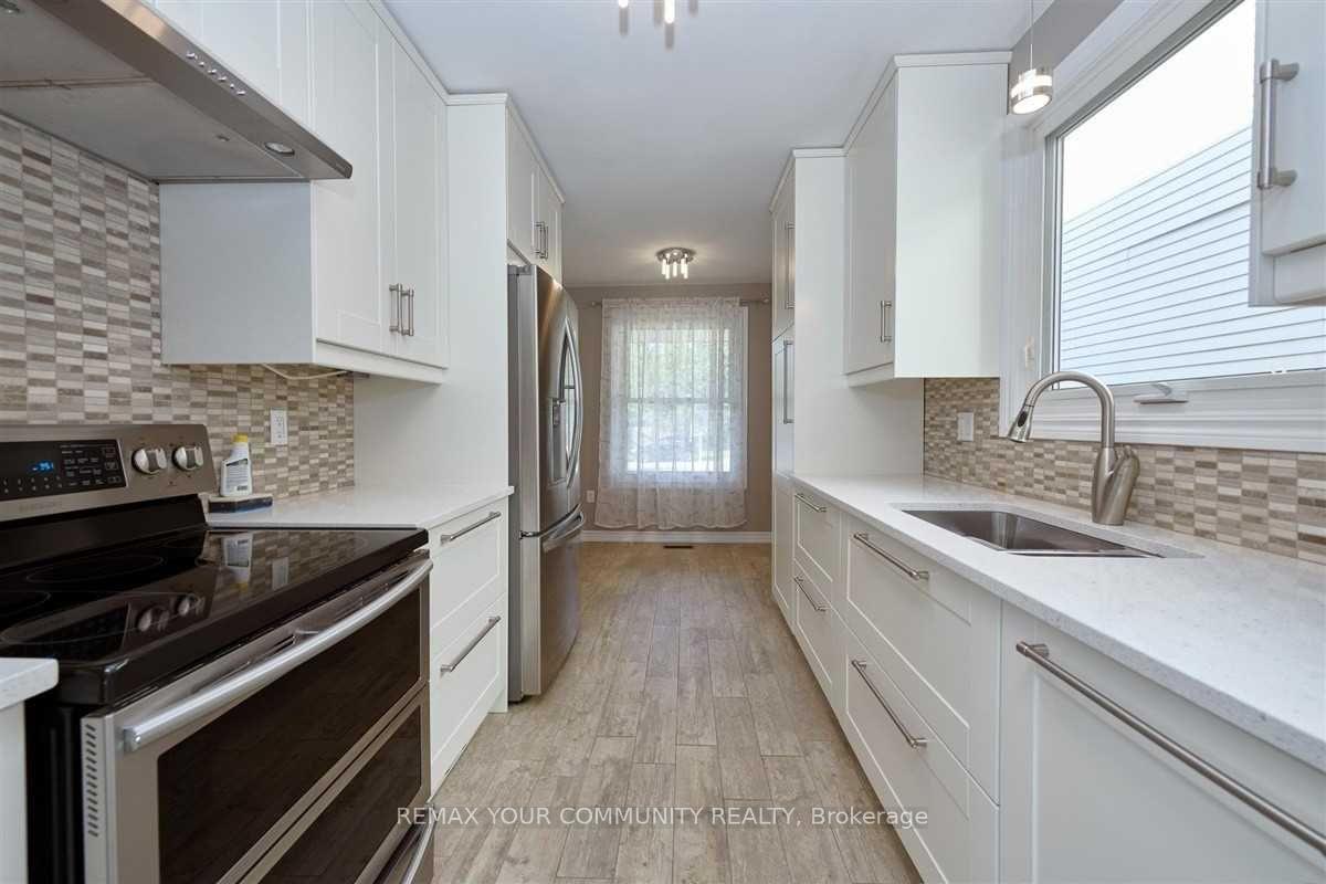 Photo 6 of 31 D'ambrosio Drive, Barrie, Painswick North — HOMEH
