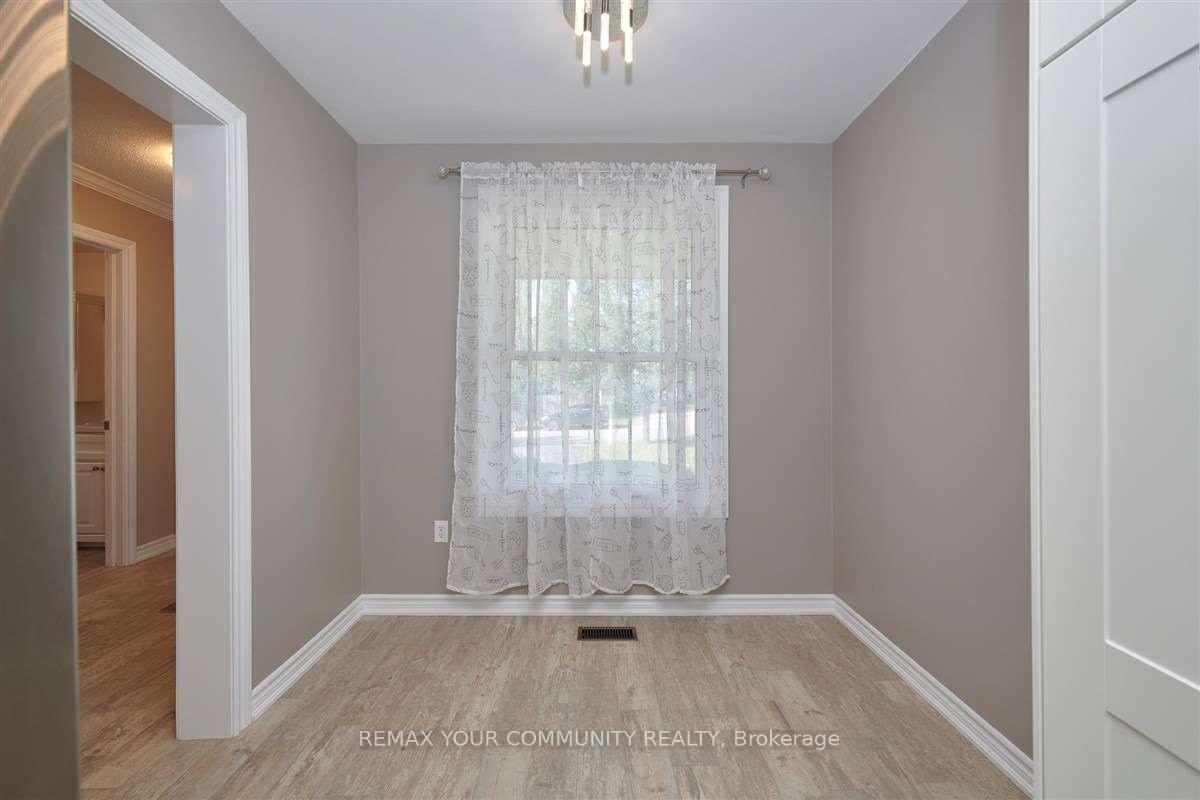 Photo 10 of 31 D'ambrosio Drive, Barrie, Painswick North — HOMEH