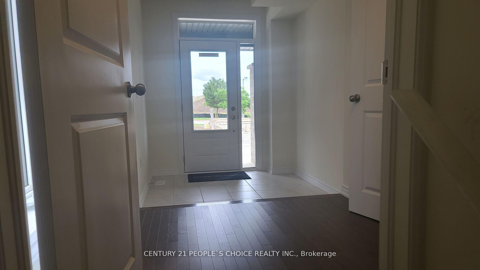 Photo 2 of 161 Blick Crescent, Aurora, Bayview Northeast — HOMEH