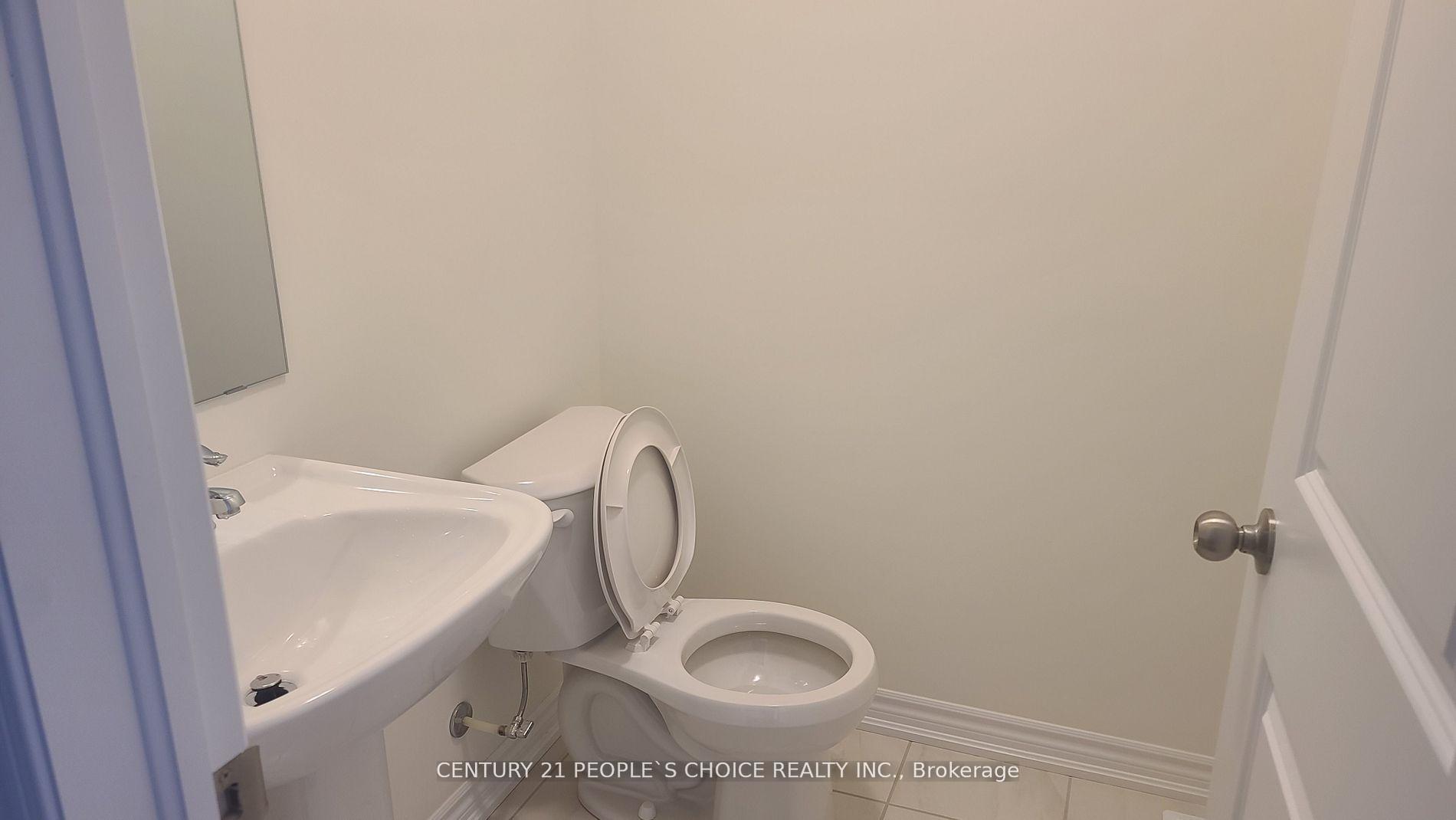 Photo 9 of 161 Blick Crescent, Aurora, Bayview Northeast — HOMEH