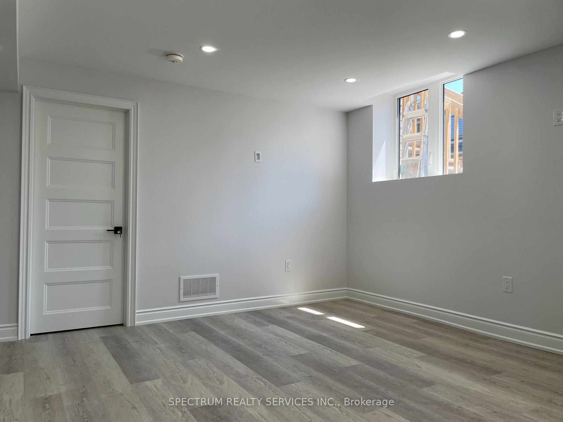 Photo 11 of Unit Basement, 27 Yale Drive, Hamilton, Mount Hope — HOMEH