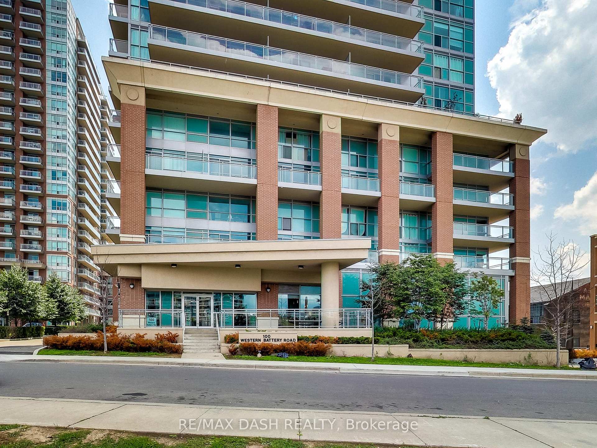 Photo 2 of Unit 2001, 100 Western Battery Road, Toronto, Niagara — HOMEH