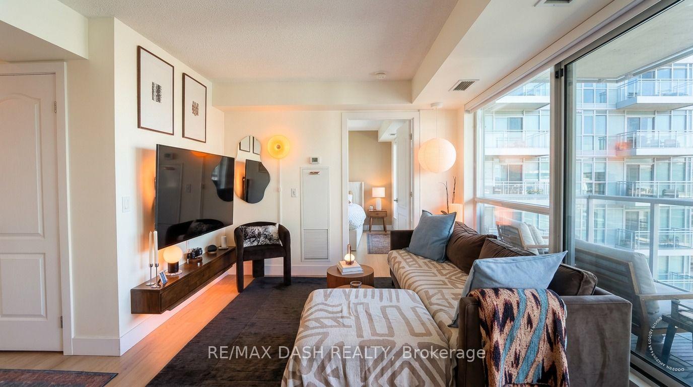 Photo 3 of Unit 2001, 100 Western Battery Road, Toronto, Niagara — HOMEH