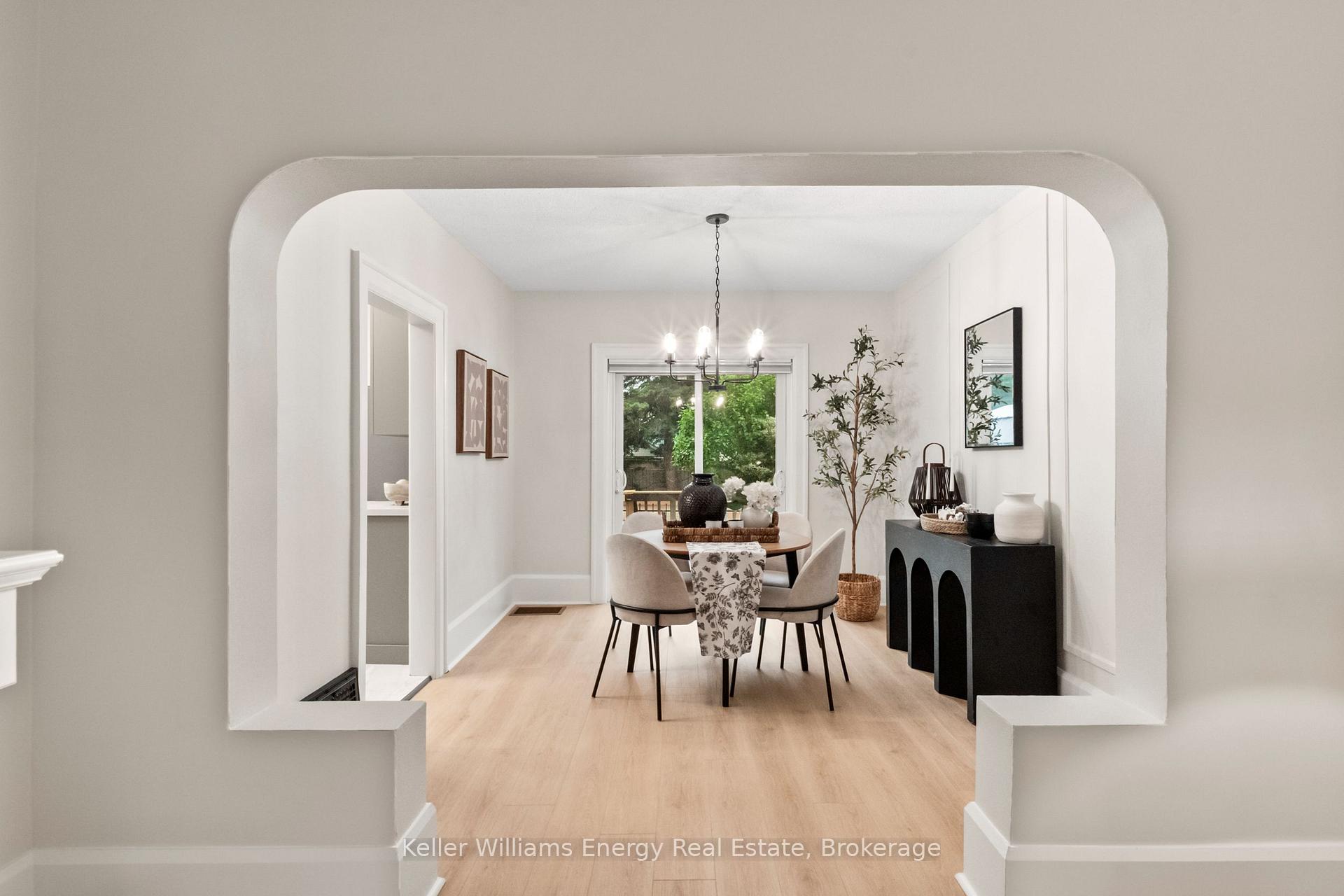 Photo 7 of 55 Arlington Avenue, Oshawa, O'Neill — HOMEH