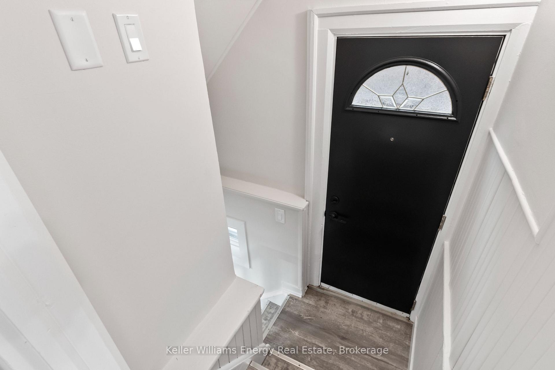 Photo 17 of 55 Arlington Avenue, Oshawa, O'Neill — HOMEH